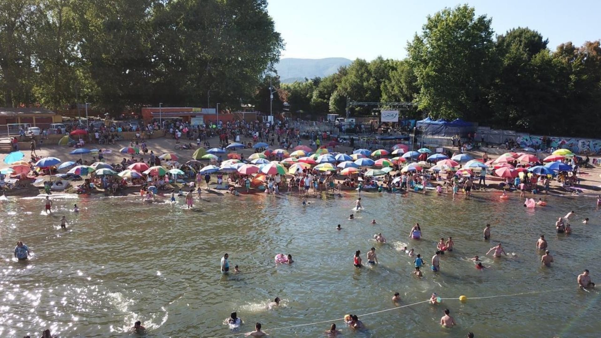 Detectan canales de desagües de aguas servidas en Laguna Avendaño de Quillón