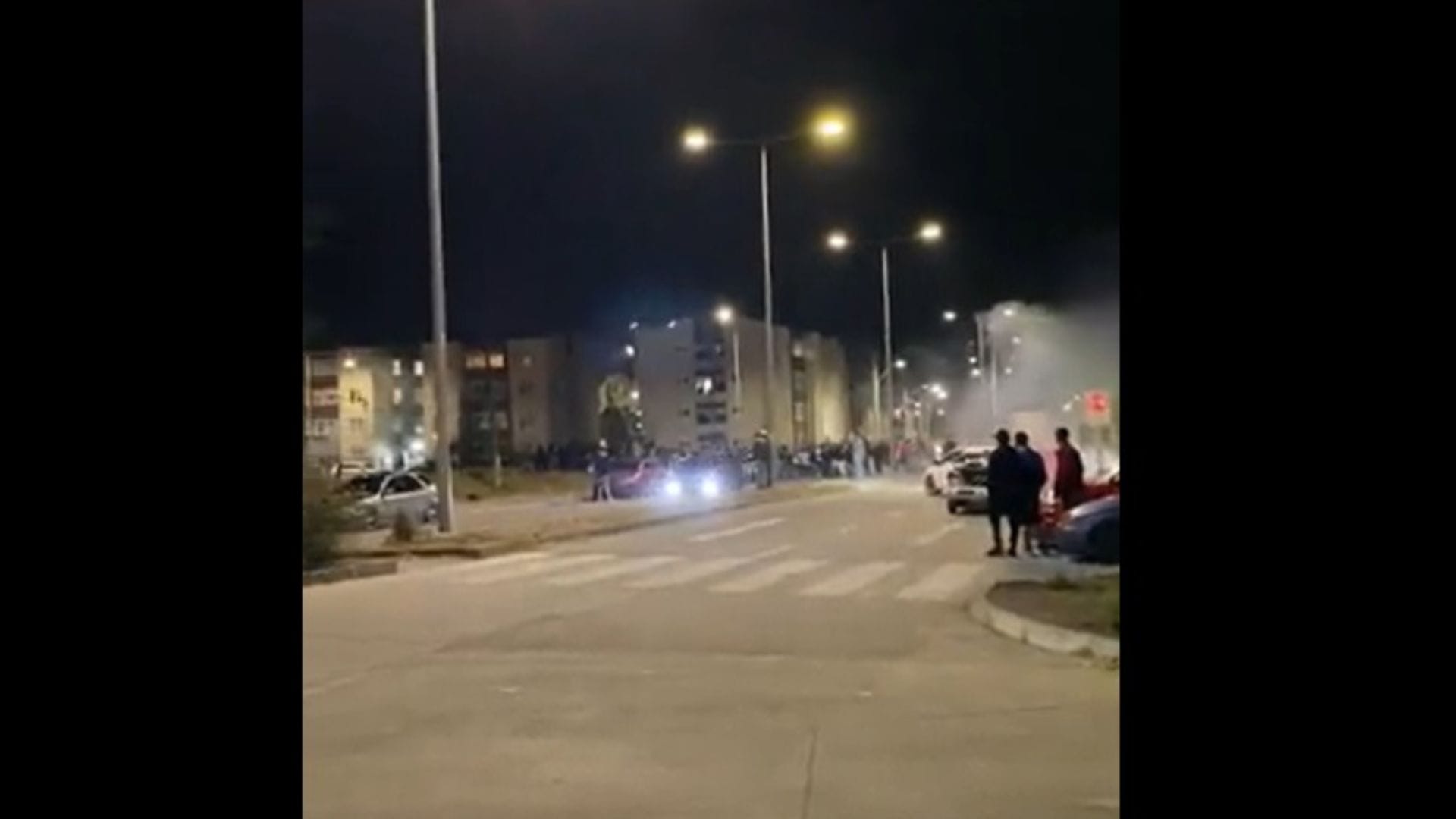 Vecinos de Aurora de Chile se cansaron y expulsaron a los tunning que se tomaron la calle