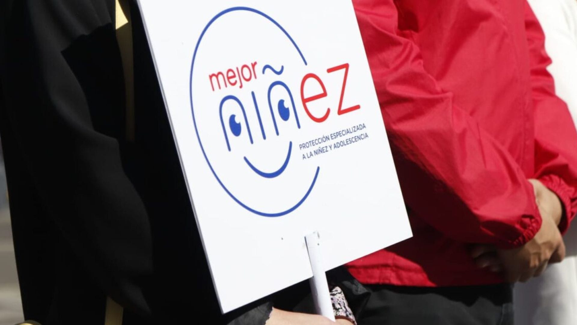 Diputada Marlene Pérez visitó residencia de Mejor Niñez donde apuñalaron a funcionaria