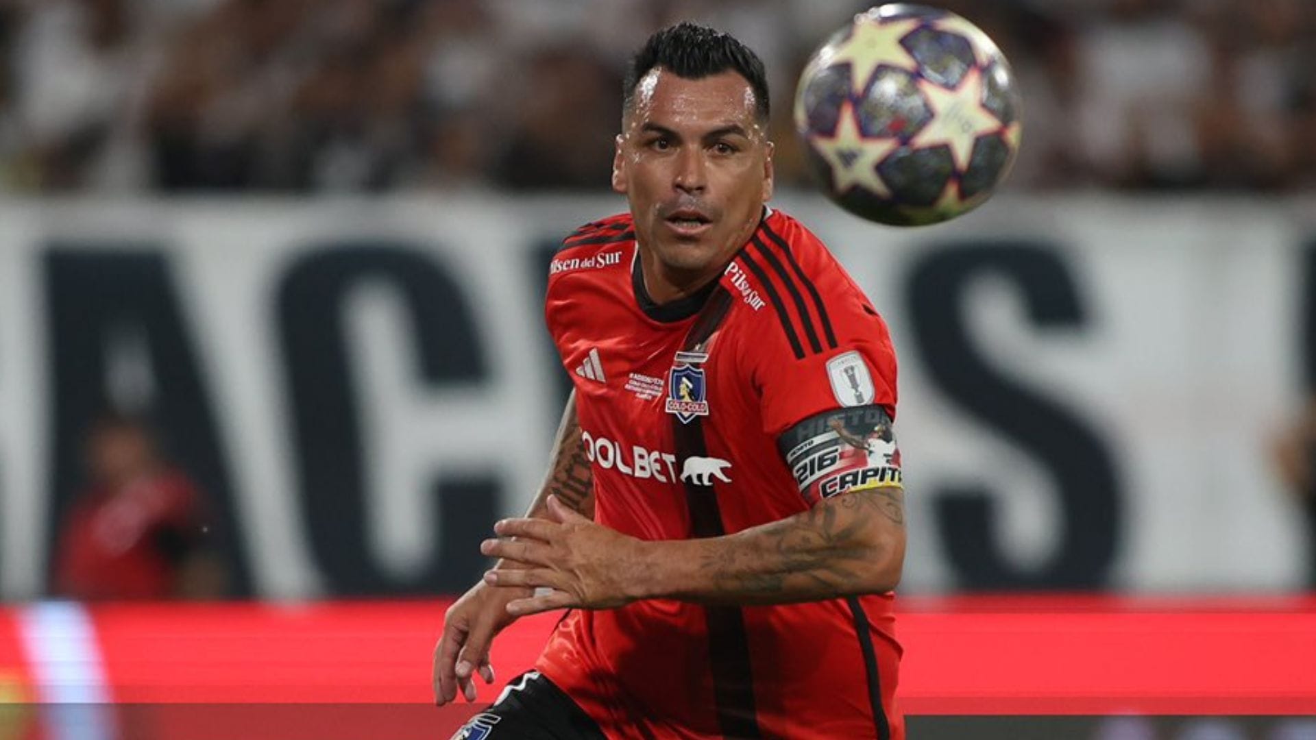 “La última gran leyenda”: Esteban Paredes dijo adiós al fútbol en una jornada histórica