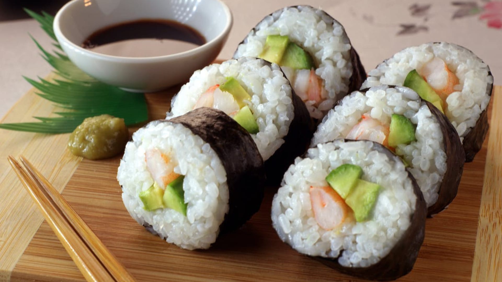 Cocinaban en el piso: Clausuran local de sushi en Antofagasta