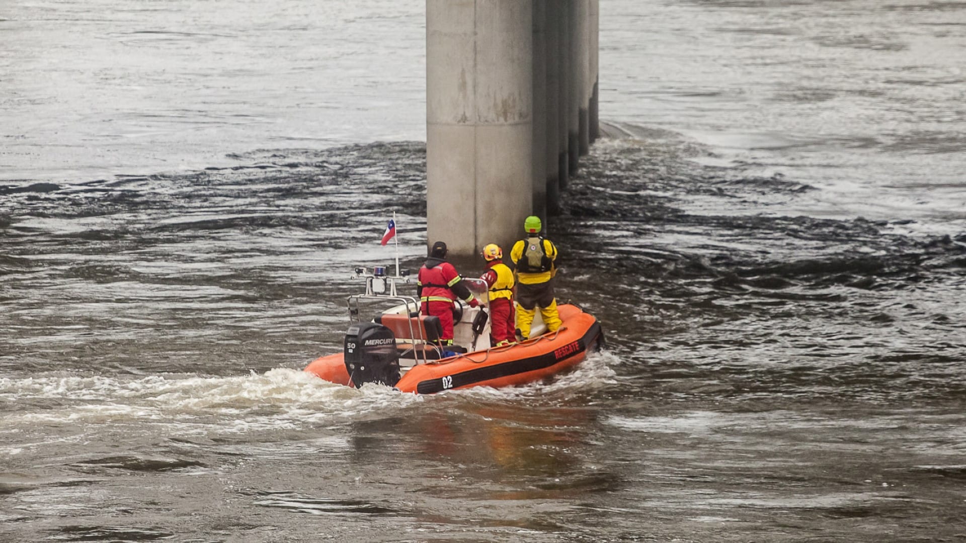 Investigan muerte de una persona en el río Lebu