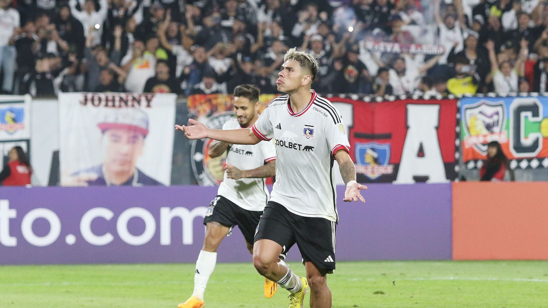 Colo Colo suma su primera victoria en la Libertadores ante el Monagas con dudoso penal