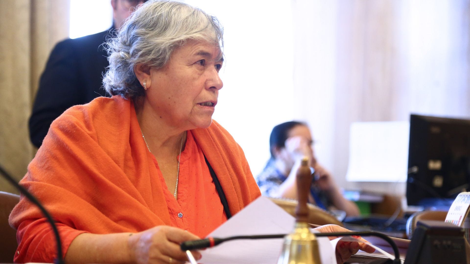 Diputada Clara Sagardía oficia a autoridades de Educación por situación financiera en Cabrero