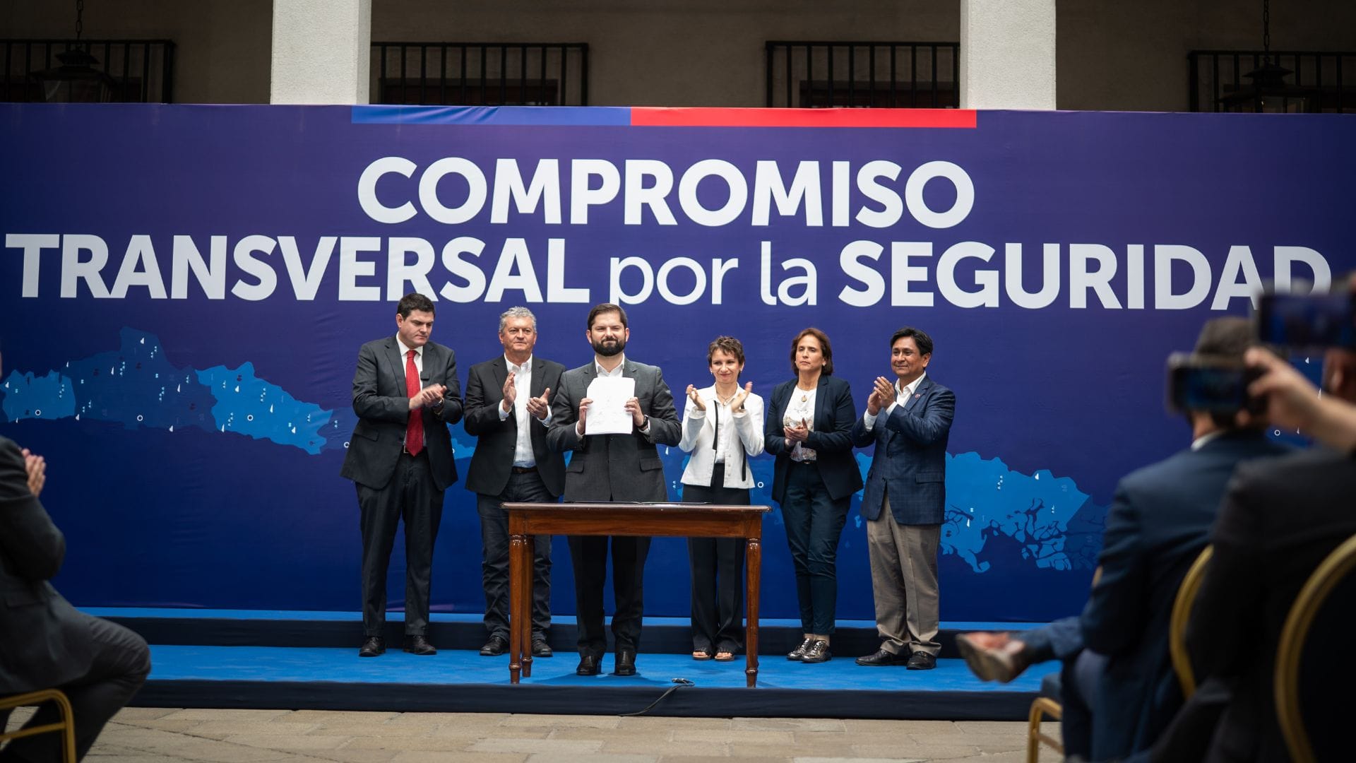 Gobierno firma acuerdo transversal por la seguridad: actores locales valoran compromiso