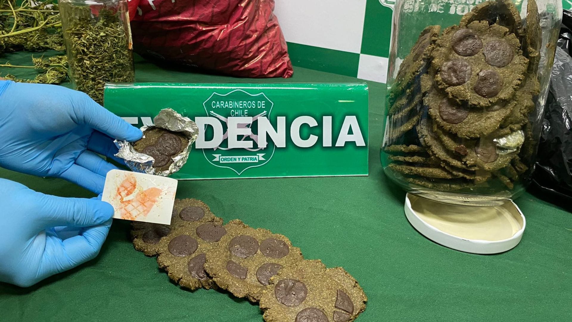Concepción: Incautan cerca de 2 kilos y 38 galletas de marihuana en Villa Universitaria