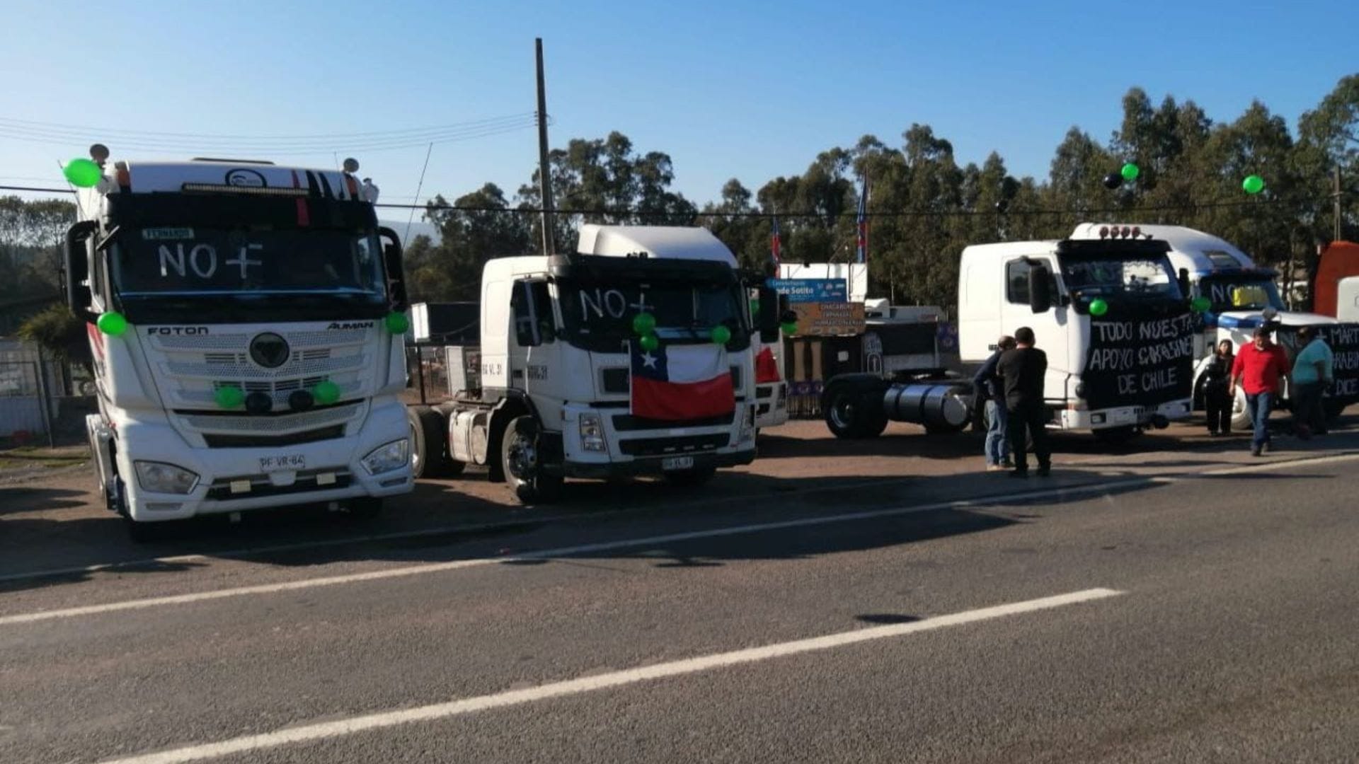 Camioneros realizan manifestación en apoyo a Carabineros en distintos puntos del Gran Concepción
