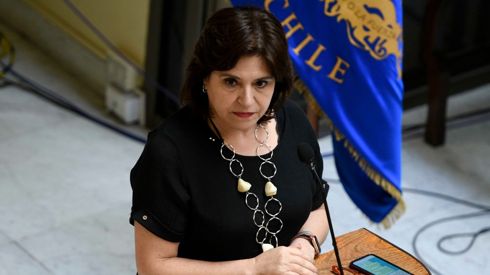 Preocupa estado de salud de ministra Uriarte: Volvió a extender licencia médica por secuelas del Covid-19