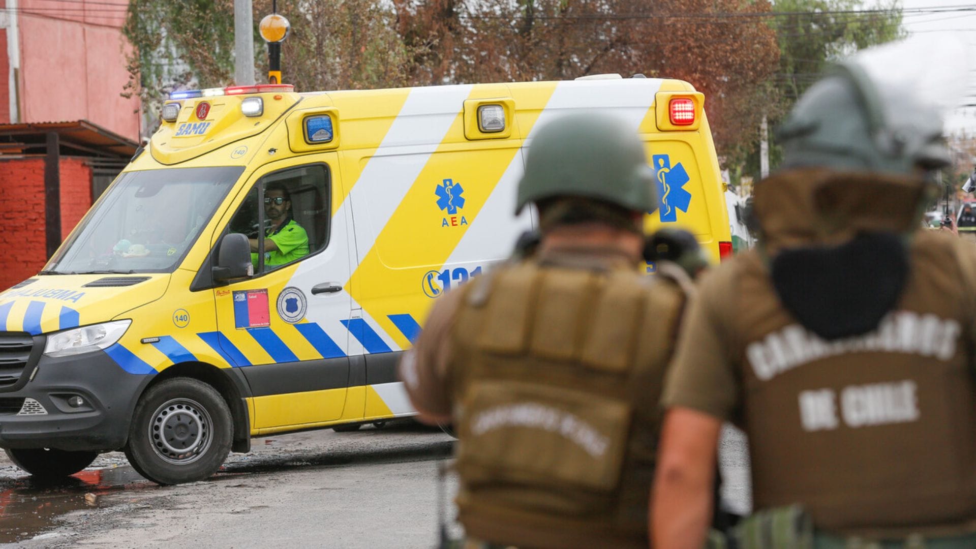 Apuñalan y roban arma de servicio a carabinero tras asalto en La Florida