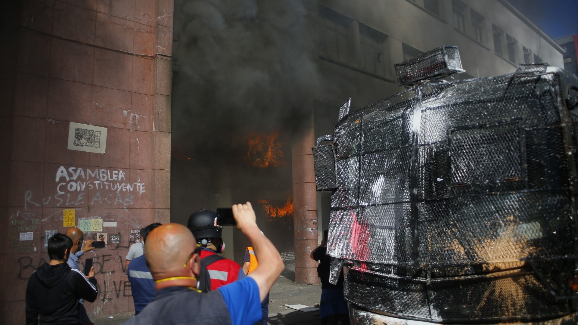 Condenan a 3 años de libertad vigilada a cómplice de incendio de Gobernación en Concepción