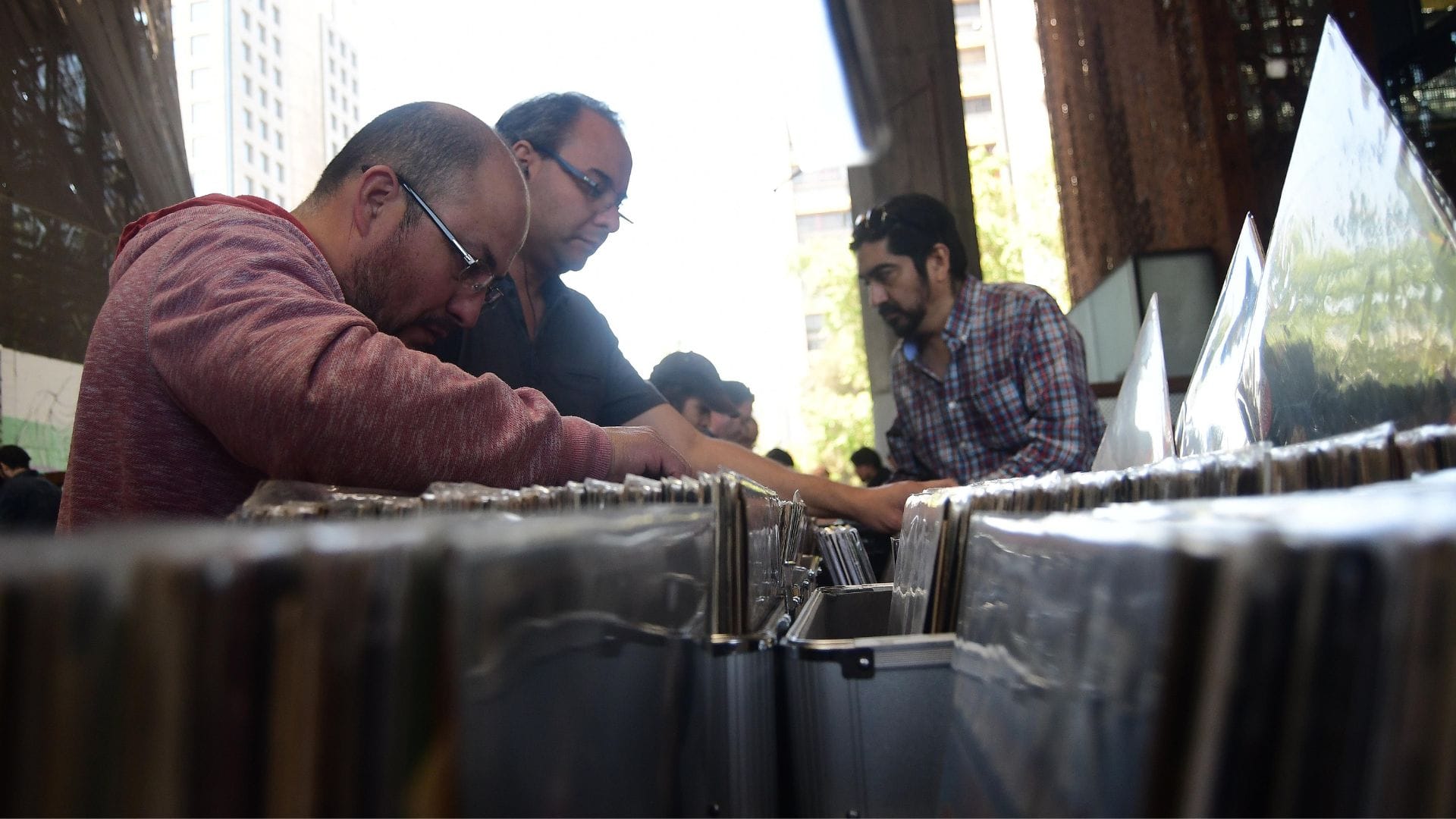 Expo Vinilos: La instancia que promete reunir a los amantes del acetato en Concepción