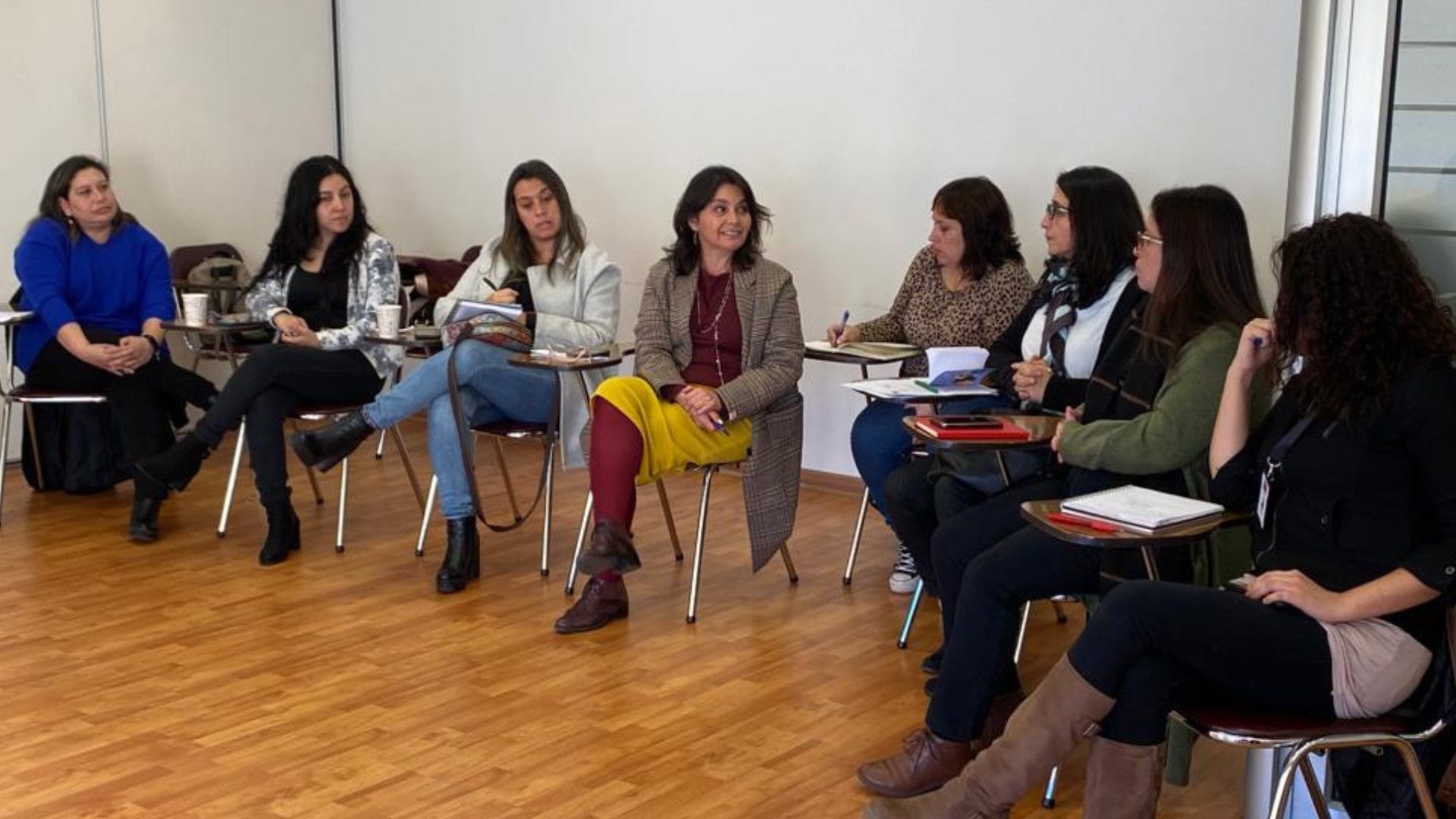 Plan busca potenciar la inclusión de las mujeres al rubro de la construcción en el Biobío