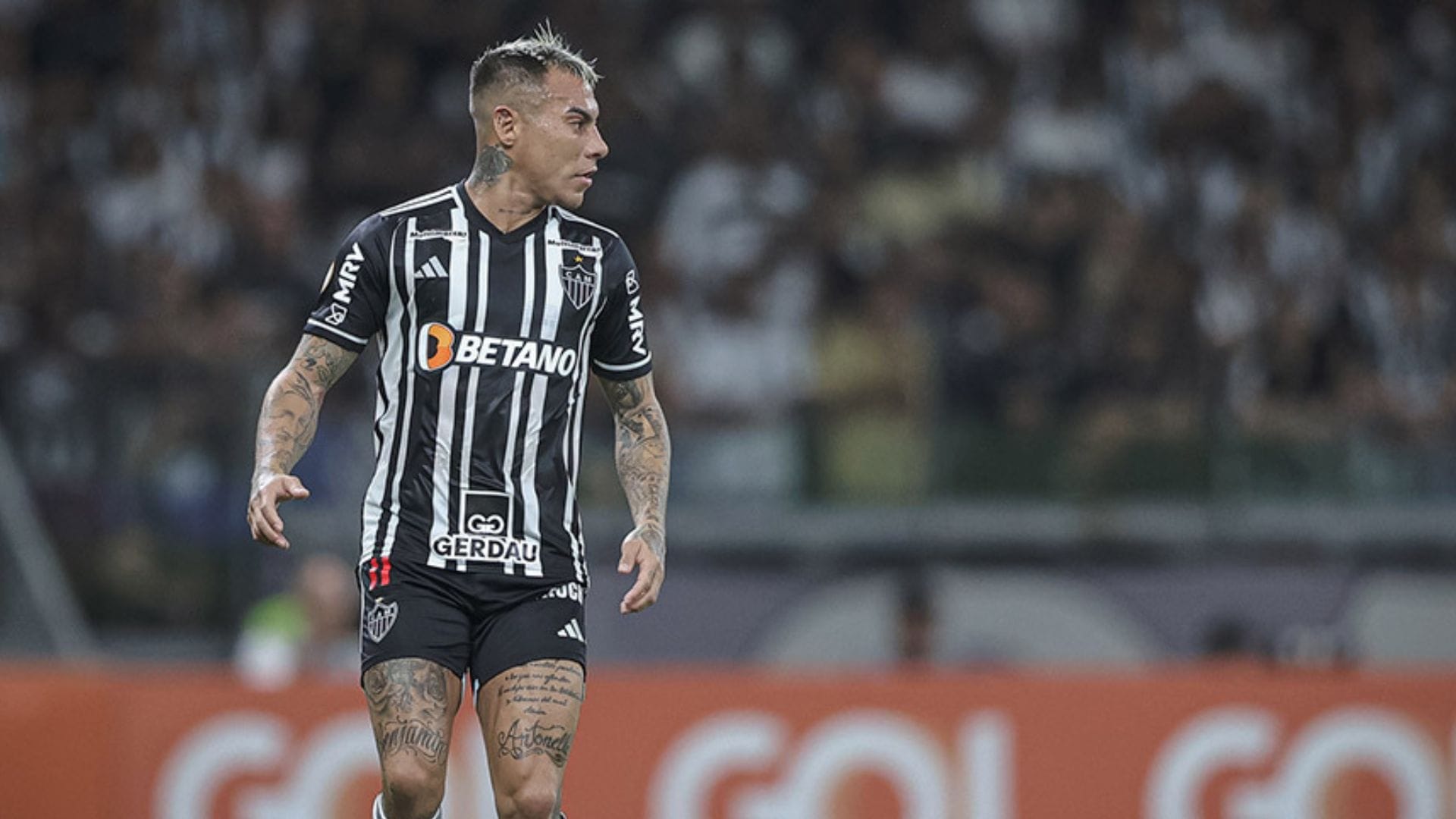 Eduardo Vargas volvió a celebrar en Brasil después de los reproches por su rendimiento