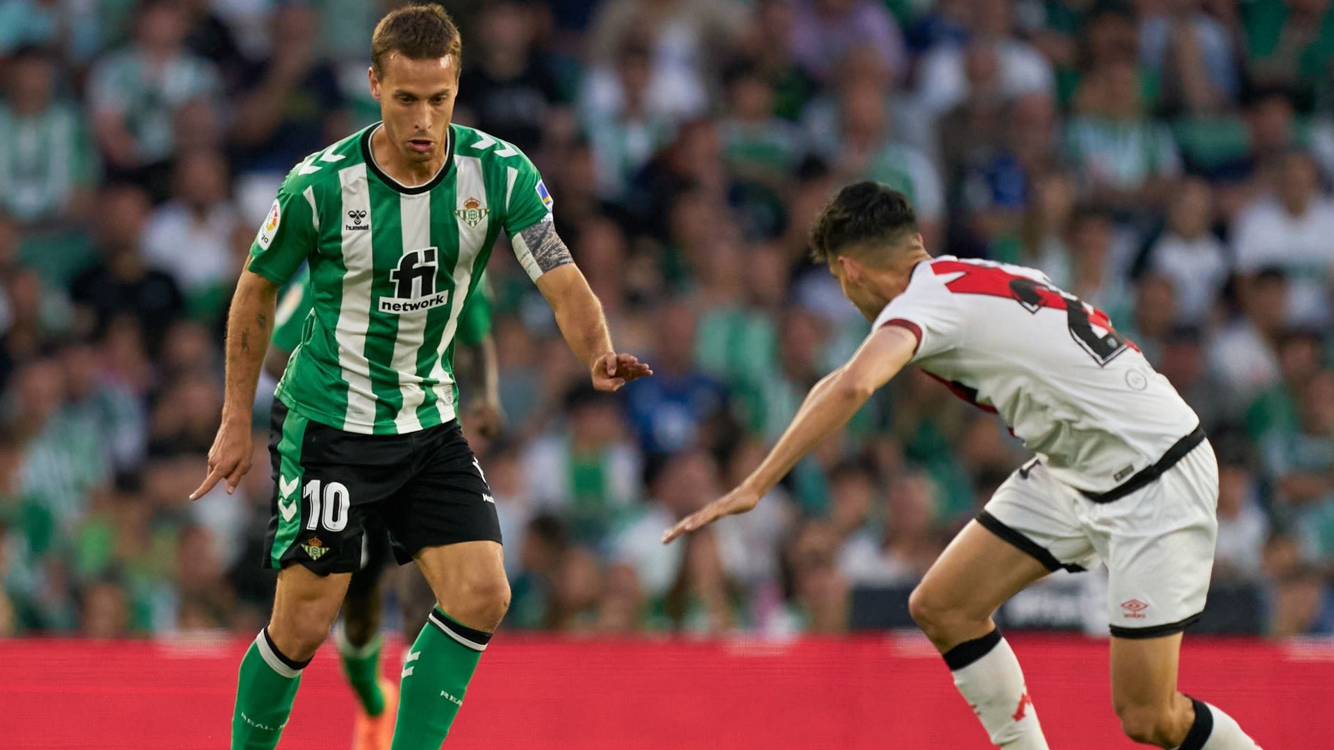 El Betis venció al Rayo y ya piensa en el clásico de Sevilla