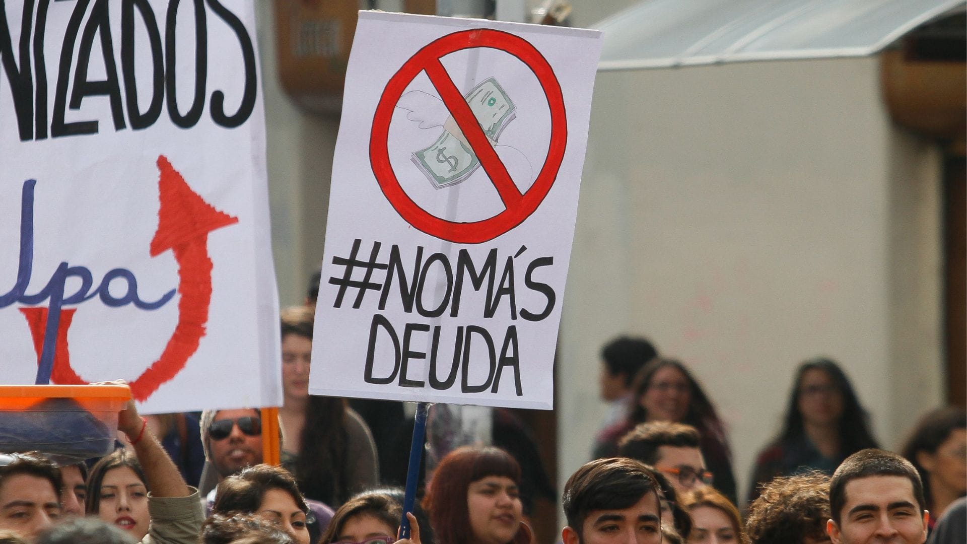 Gobierno reconoce que condonación del CAE “no es un tema fácil de resolver” y apunta a falta de recursos