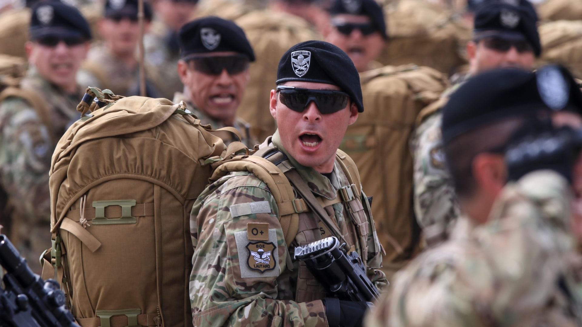 “Prohibido encender cualquier computador”: Ejército de Chile emite alerta por nuevo ataque informático a su red interna