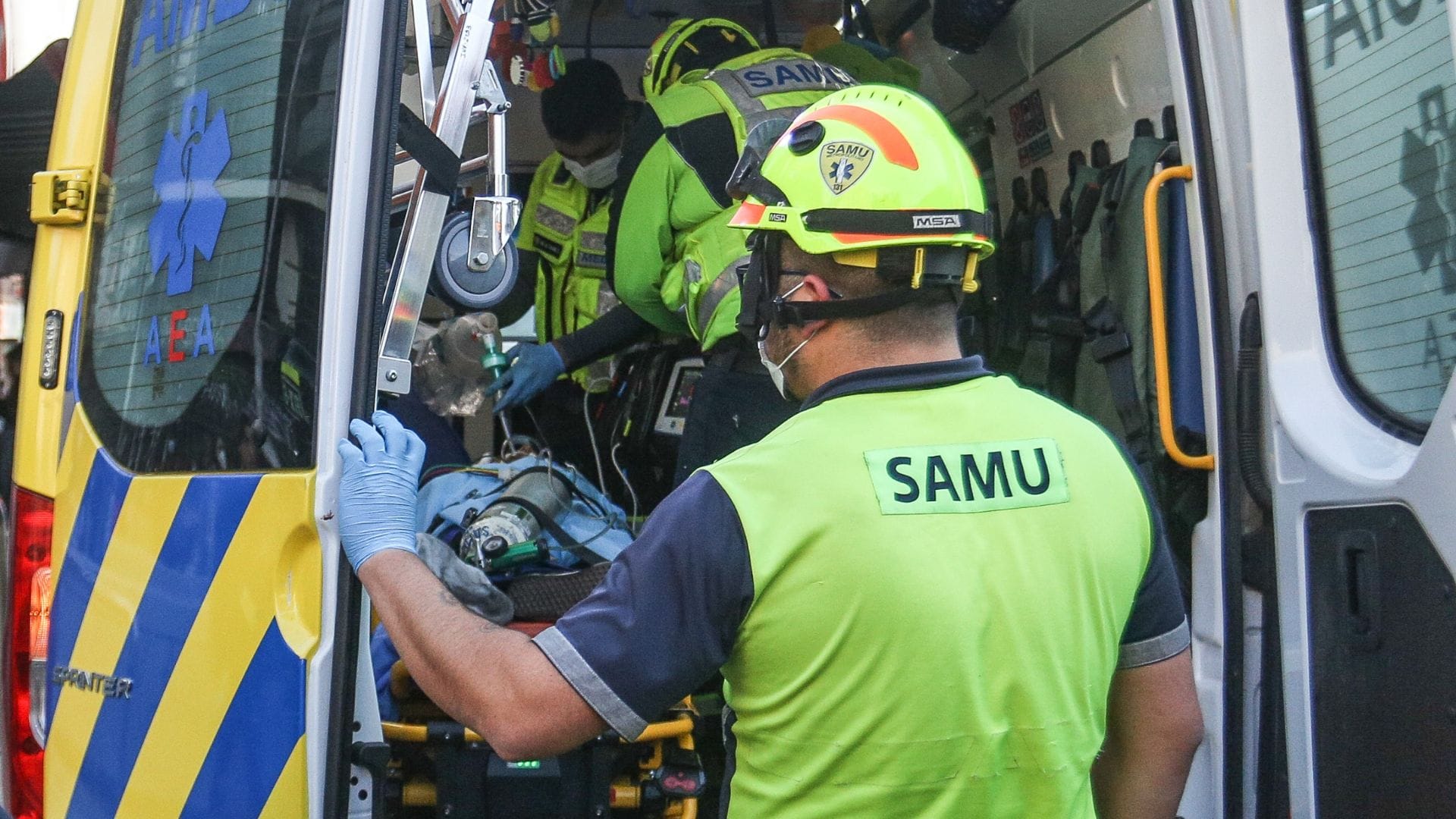 Fueron cuatro perros que se escaparon: Adulto mayor resultó con heridas en brazos y piernas tras ataque de jauría en Ovalle