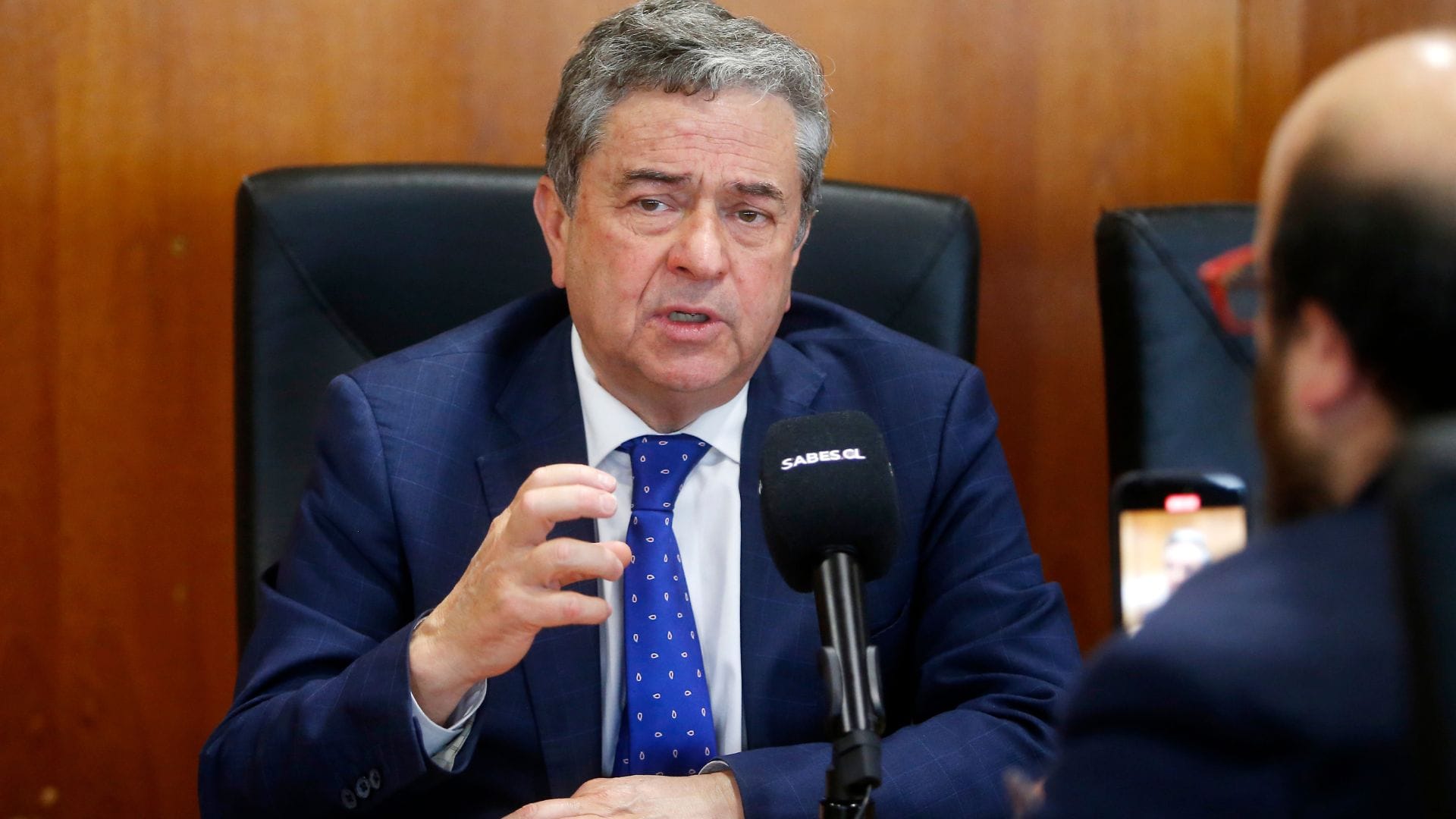 “No hay una democracia que funcione bien con 23 partidos”: Presidente del Senado en Concepción ante discusión constitucional sobre partidos políticos