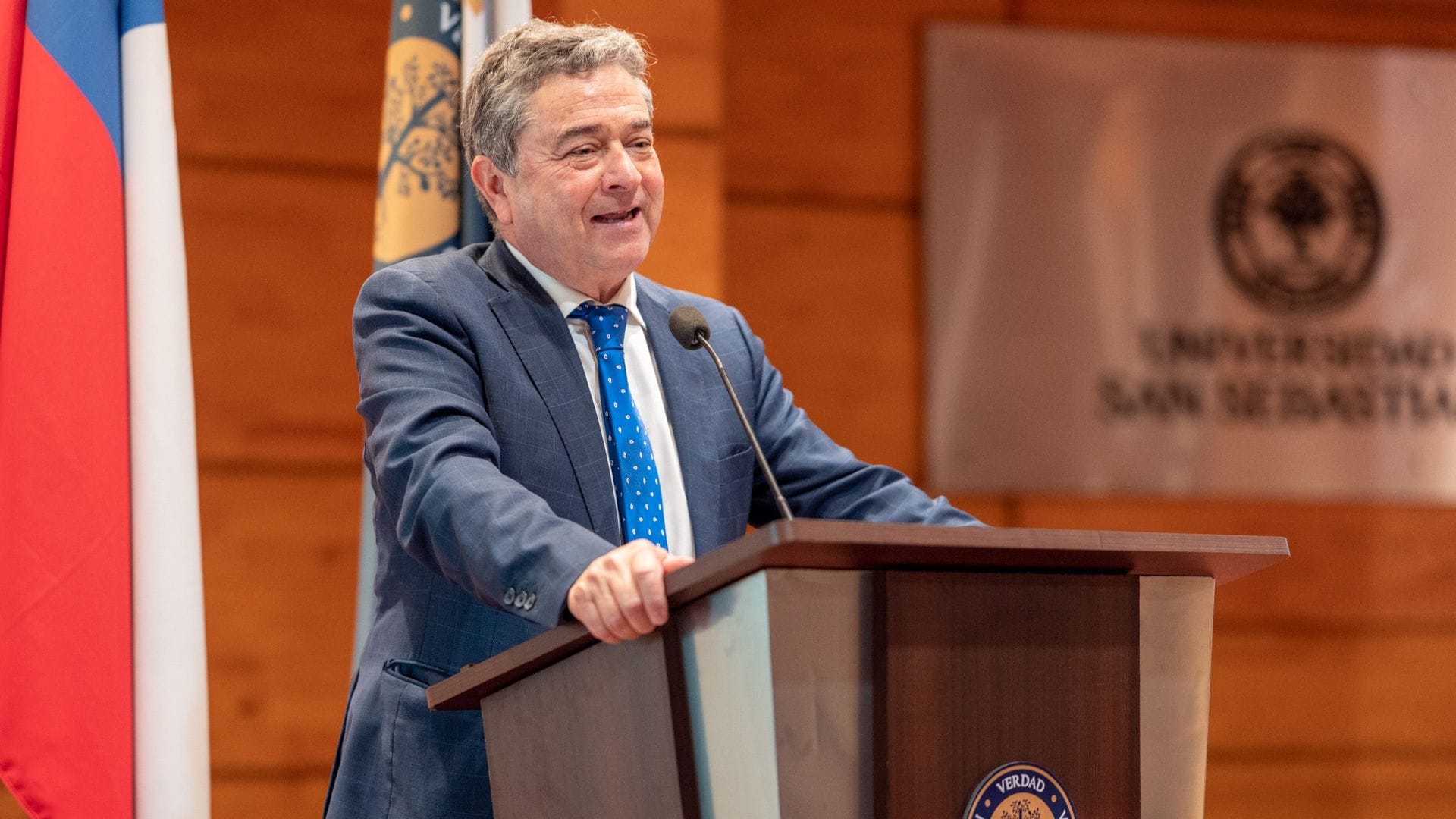 “Los países no pueden vivir en un péndulo permanente”: Presidente del Senado, Juan Antonio Coloma, en clase inaugural de la USS