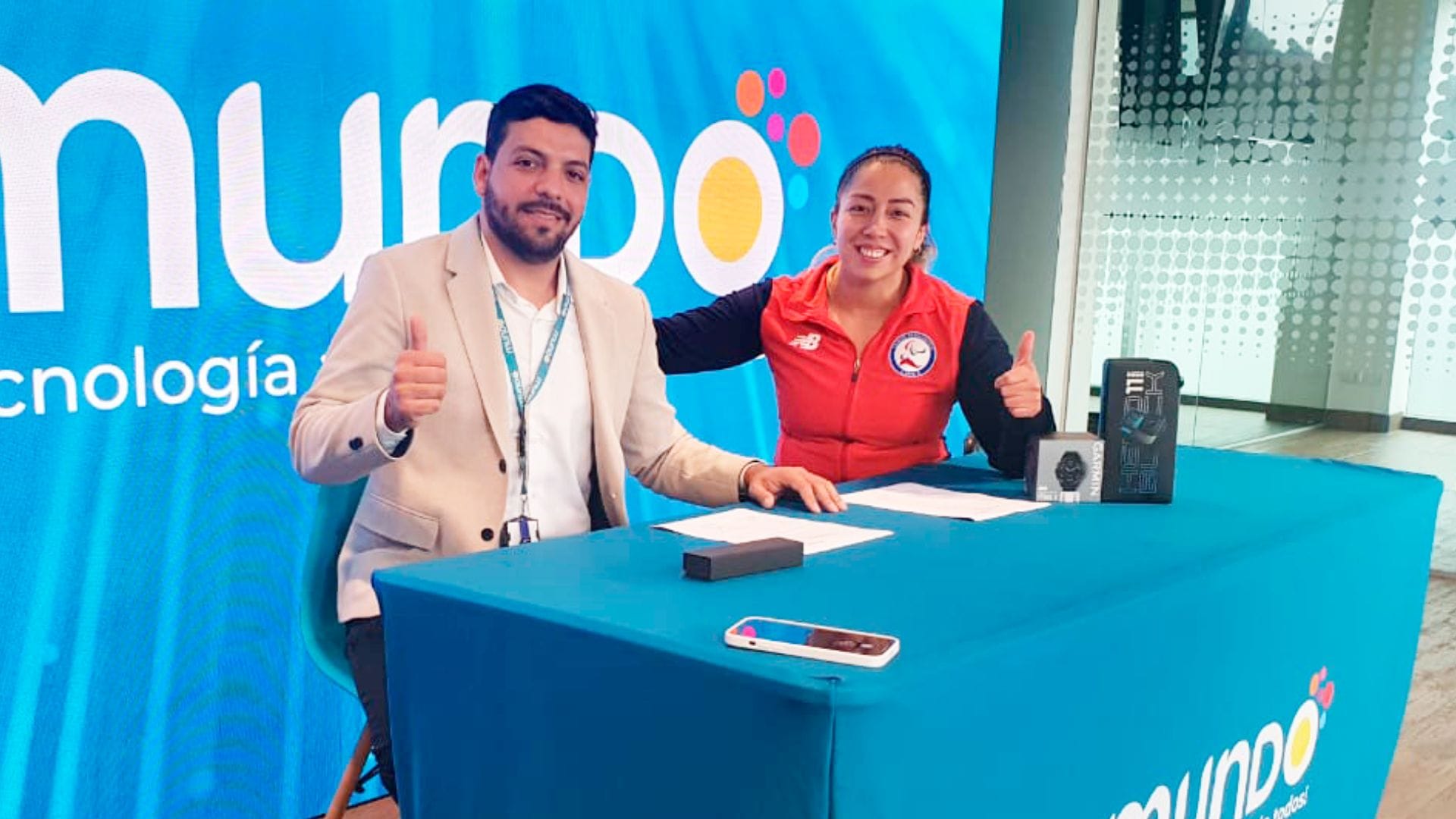 Figura del canotaje paralímpico, Katherinne Wollermann, recibirá apoyo fundamental de Mundo para desarrollar su disciplina