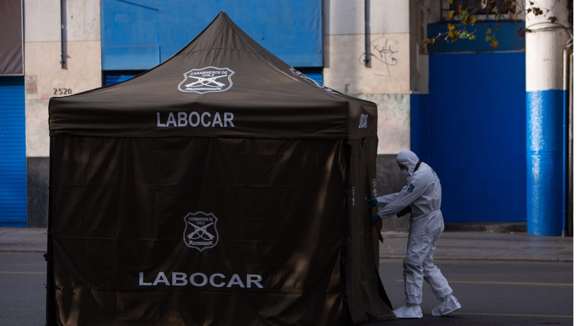 Estaba decapitado y en una bolsa: Hallan cadáver de hombre en plena Alameda