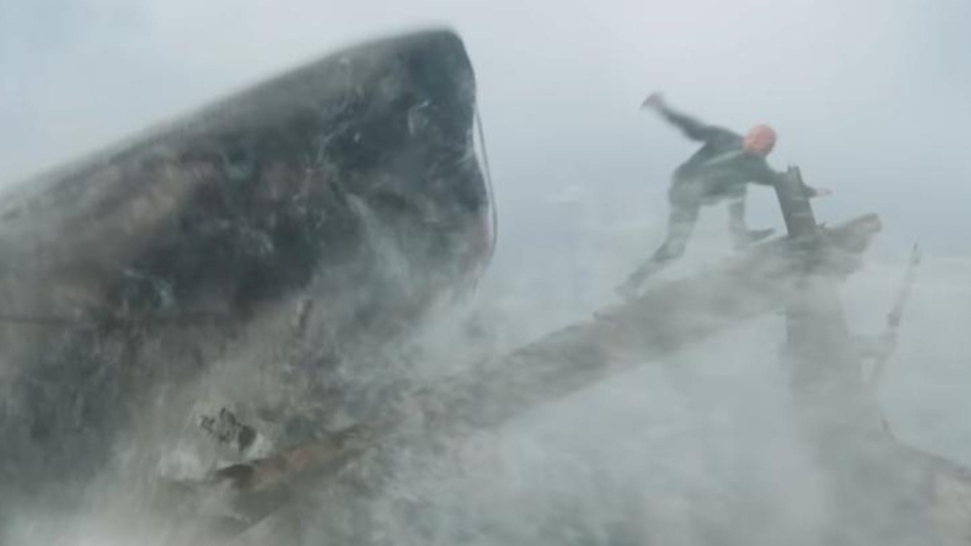 Megalodón 2: Estrenan tráiler lleno de acción y criaturas cazando en grupo