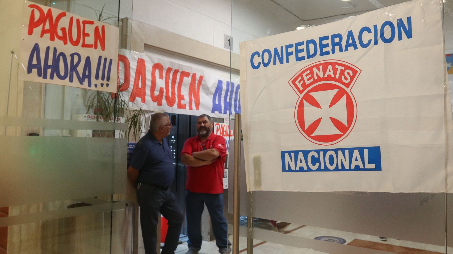 Fenats se toma Servicio de Salud Concepción: Acusan contrataciones “a dedo”