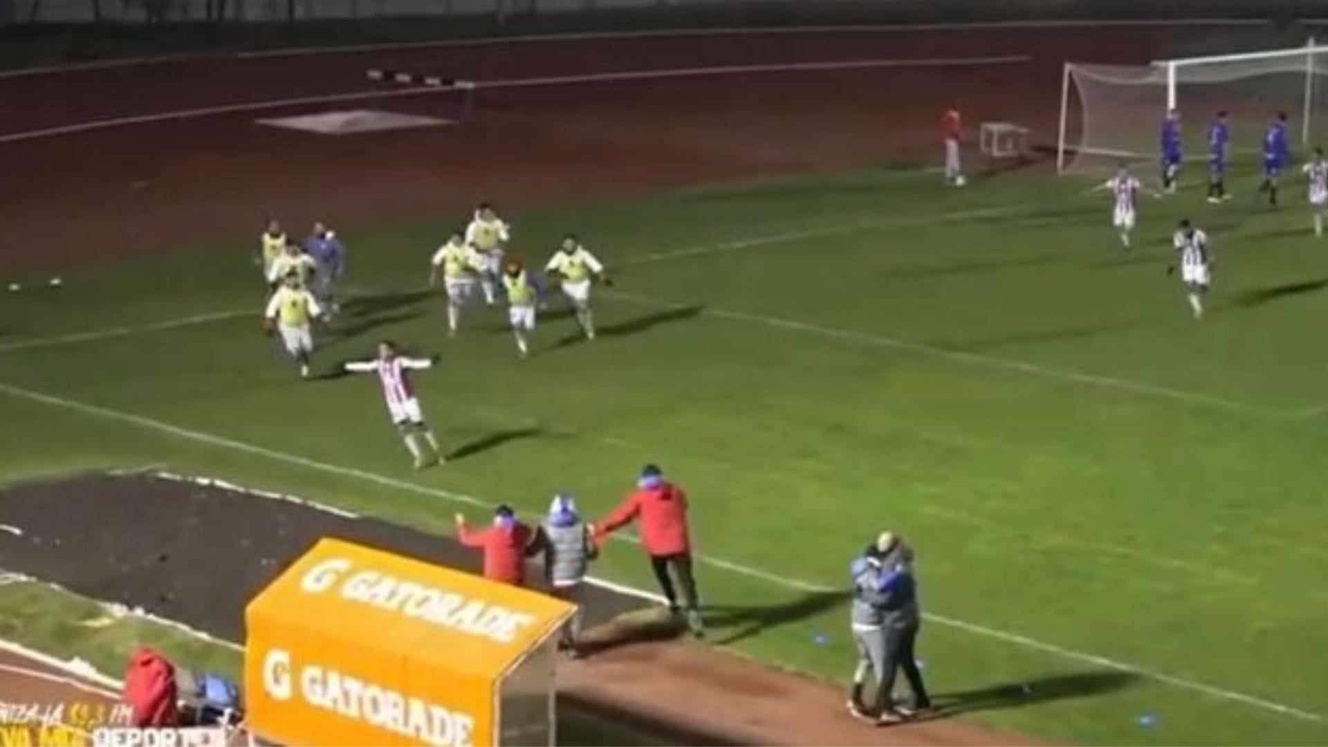 Alex Díaz convirtió “golazo olímpico” en triunfo de Deportes Linares por la Segunda División