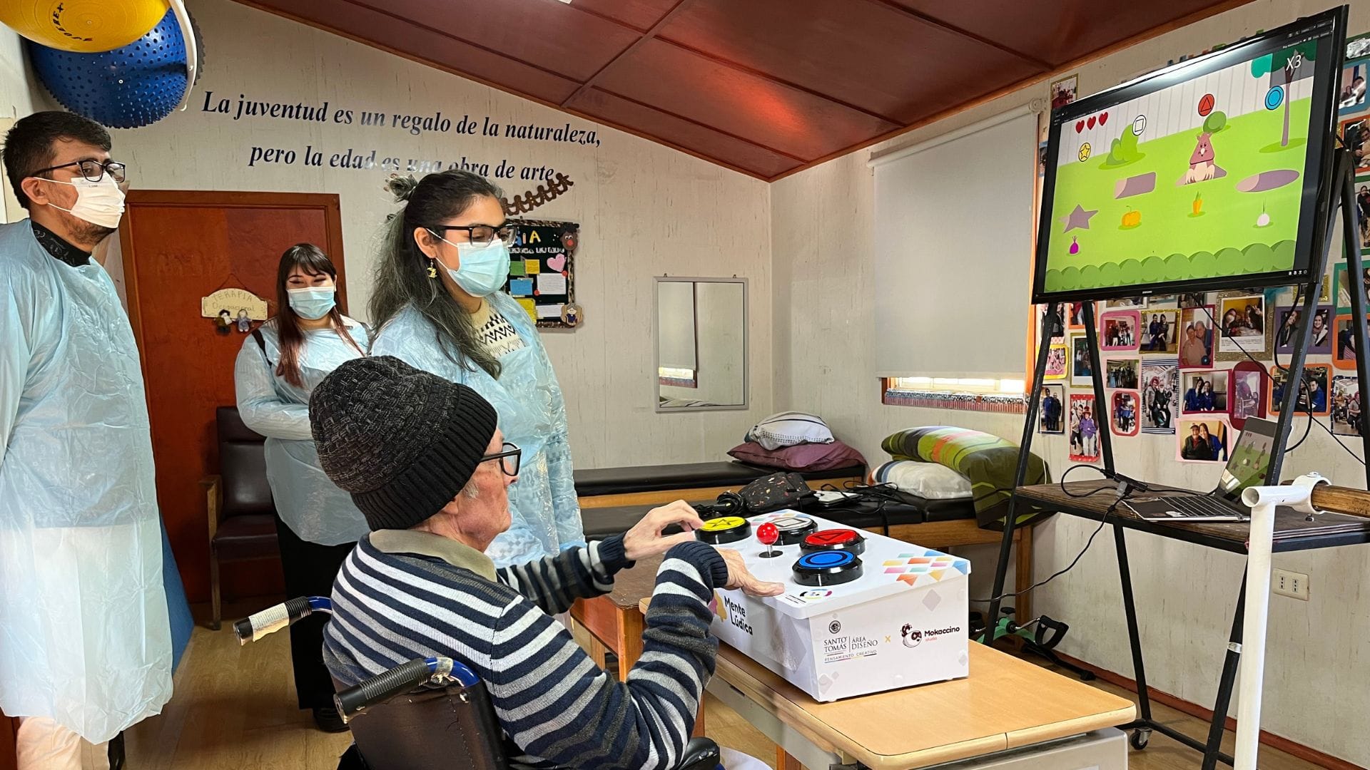 “Mente Lúdica”: El innovador juego que crearon estudiantes de Santo Tomás Concepción para personas mayores
