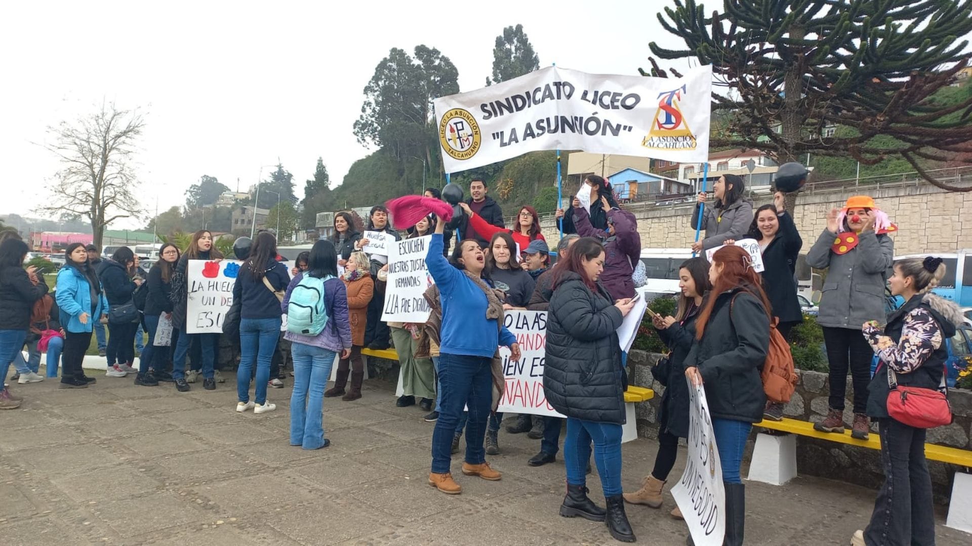 Liceo La Asunción de Talcahuano comenzó huelga legal; 2 mil 500 alumnos sin clases