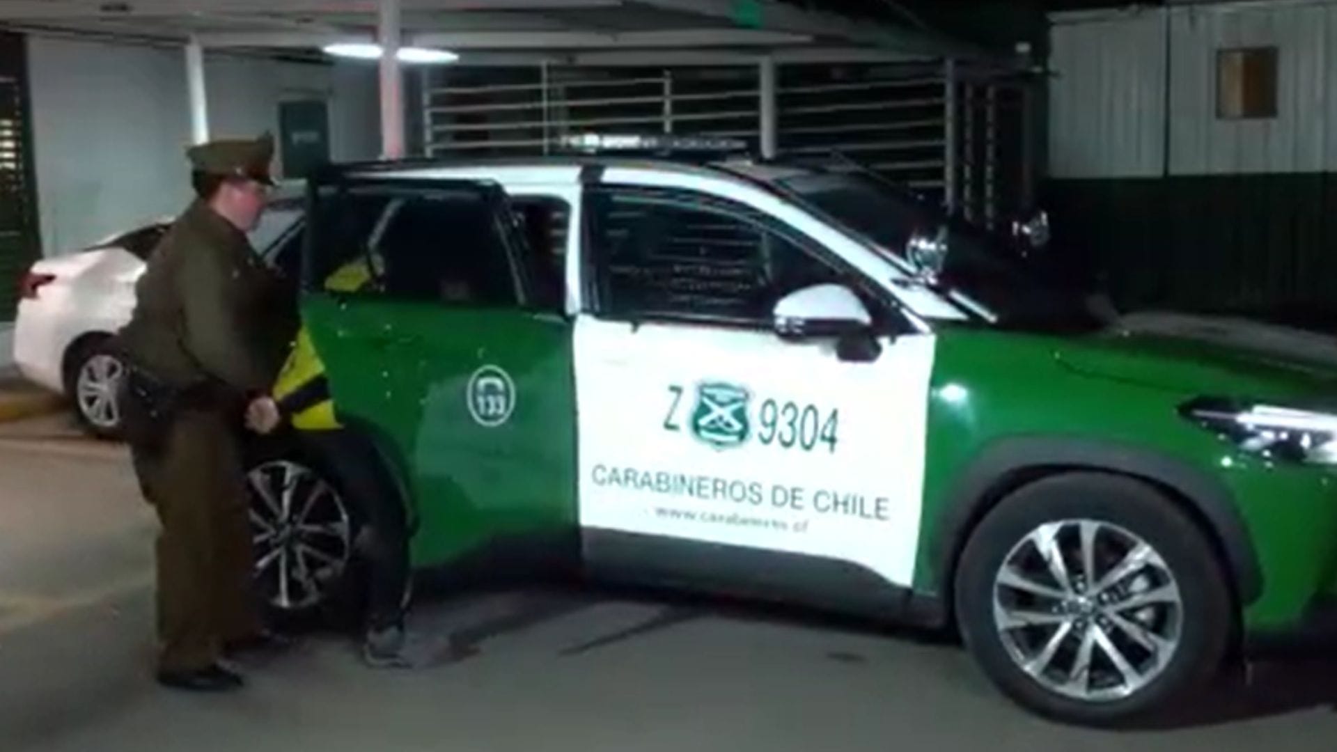 Se hicieron pasar por PDI y dos fueron detenidos: Seis sujetos perpetraron violento robo a casa en Conchalí