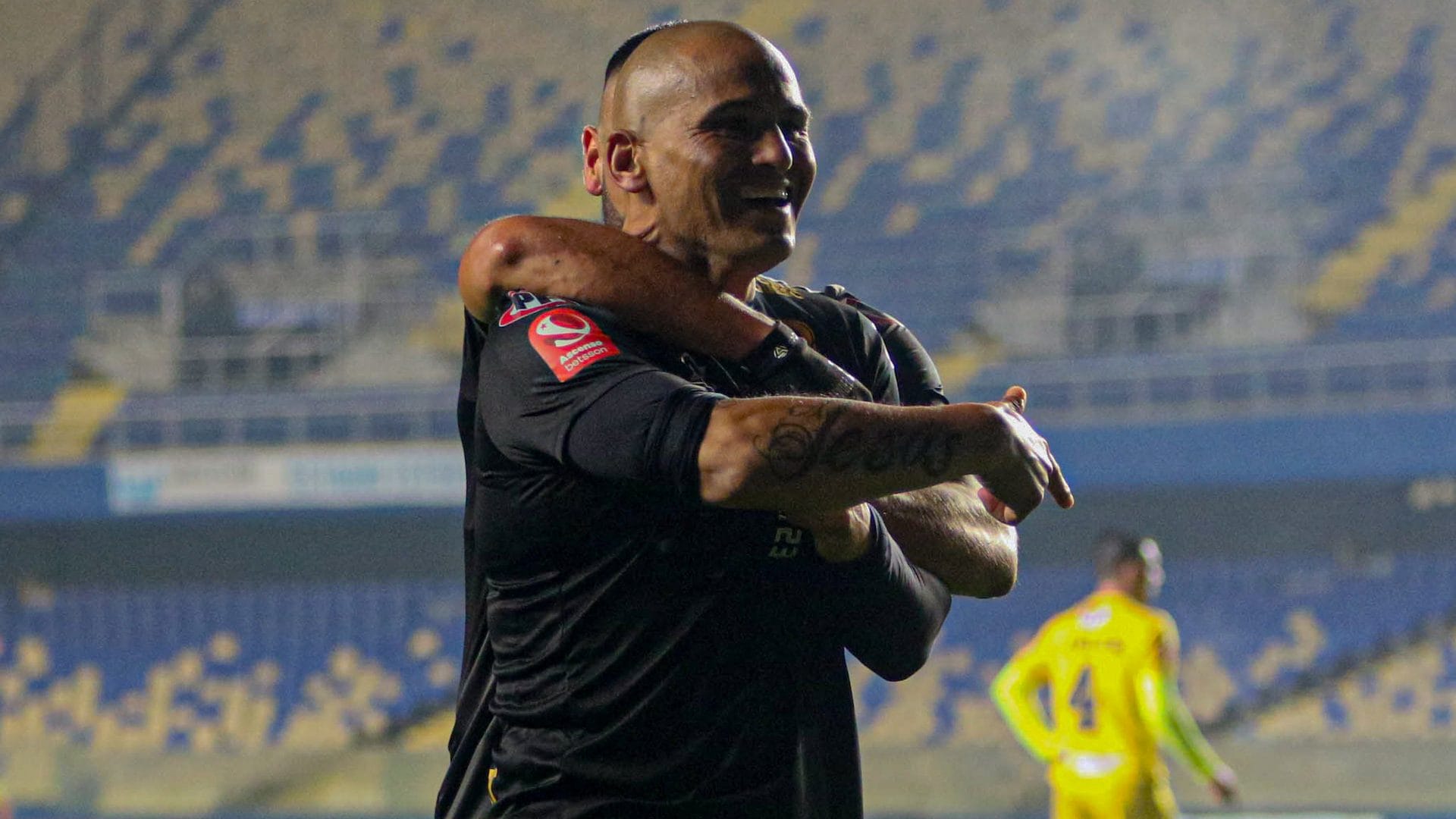 La UdeConce no pudo con el poderío ni la magia del Chupete Suazo en San Luis de Quillota