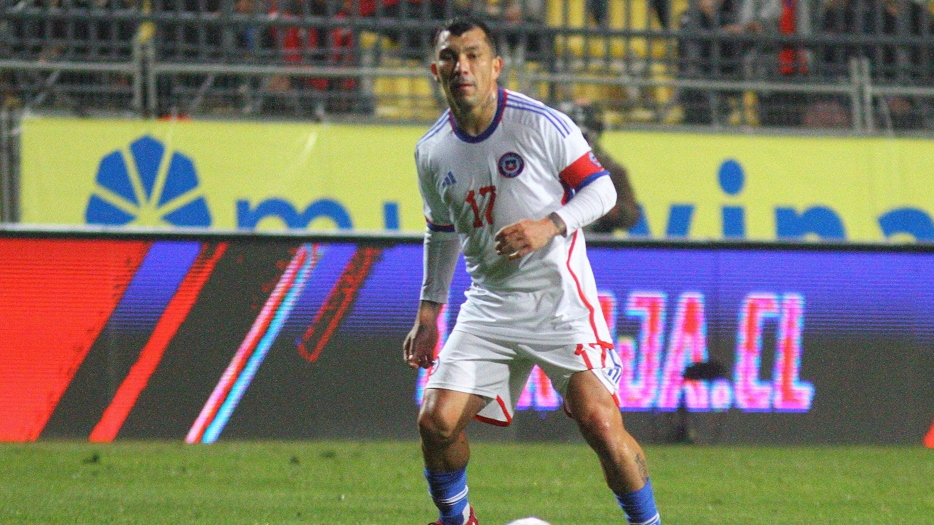 Gary Medel festeja su histórica marca con la Selección Chilena