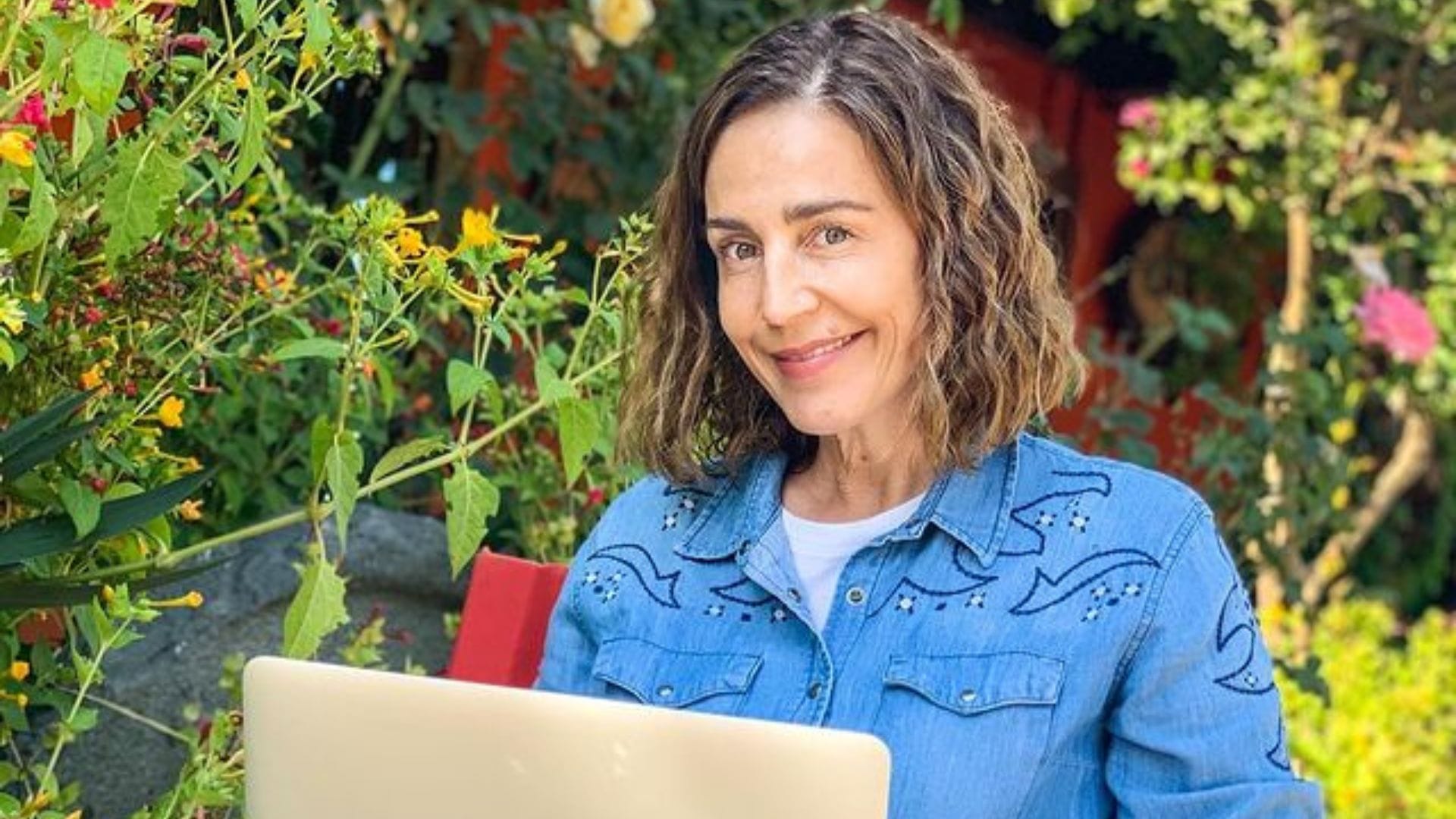 Bárbara Rebolledo de regreso en la televisión: Tendrá su programa político con panel incluido