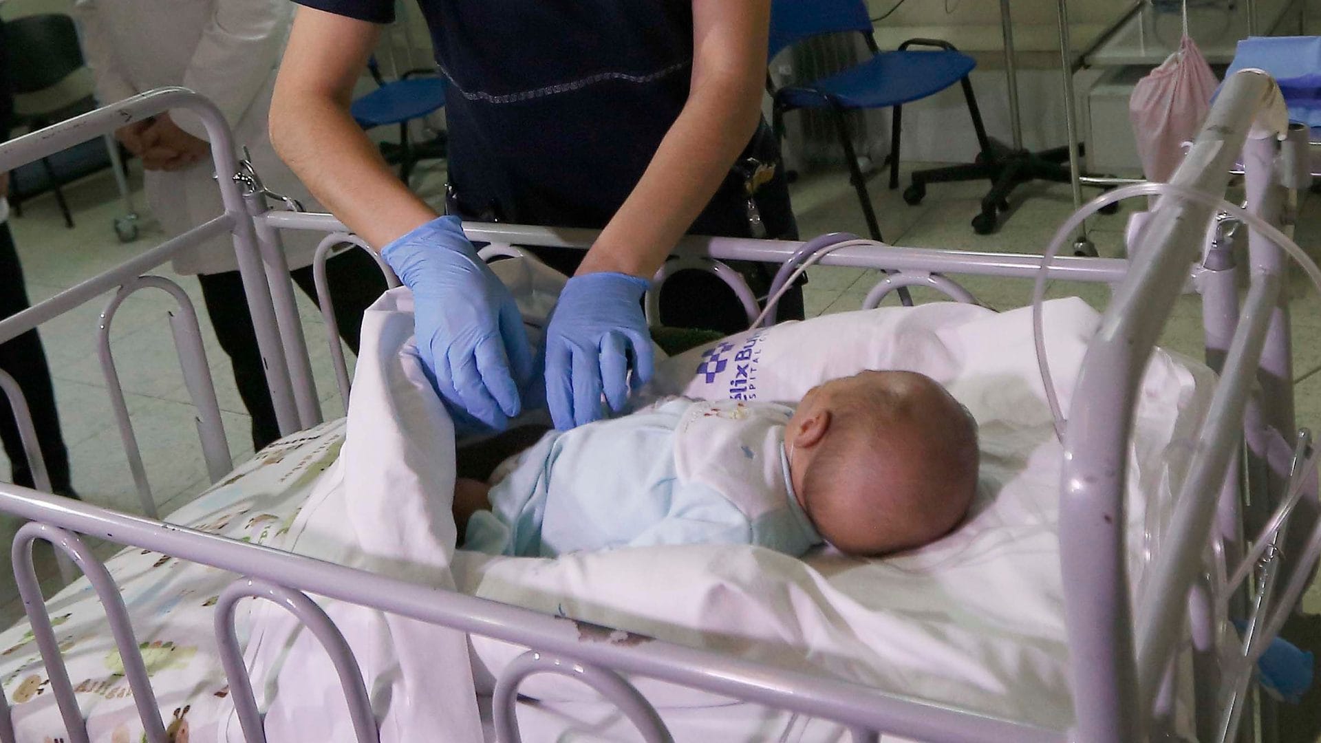 “Estamos ante uno de los mayores brotes que hayamos visto”: Minsal confirmó cuatro niños fallecidos por virus sincicial