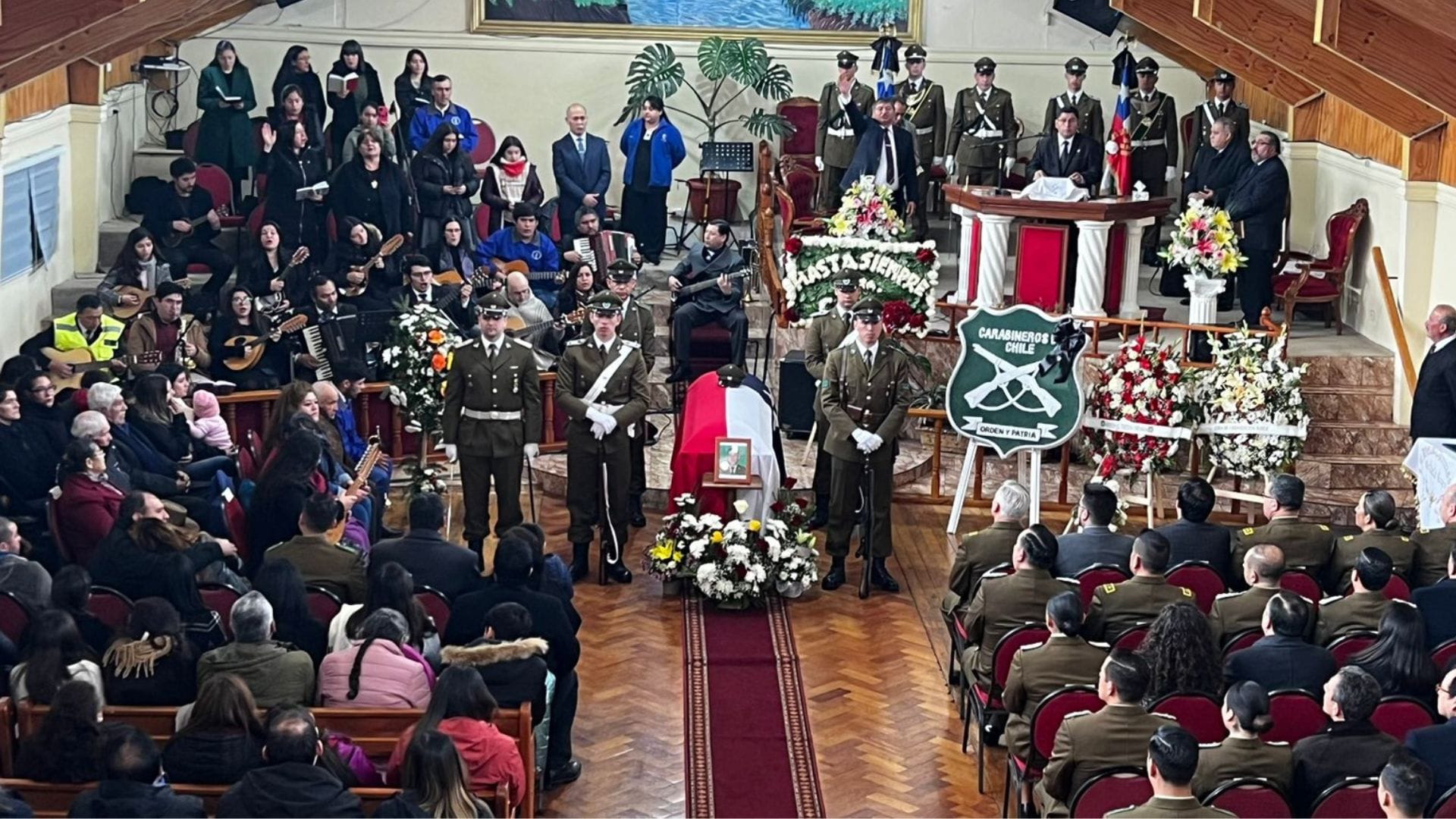 Recibió ascenso póstumo: Emotiva despedida en Chillán a carabinero que falleció tras accidente en procedimiento policial