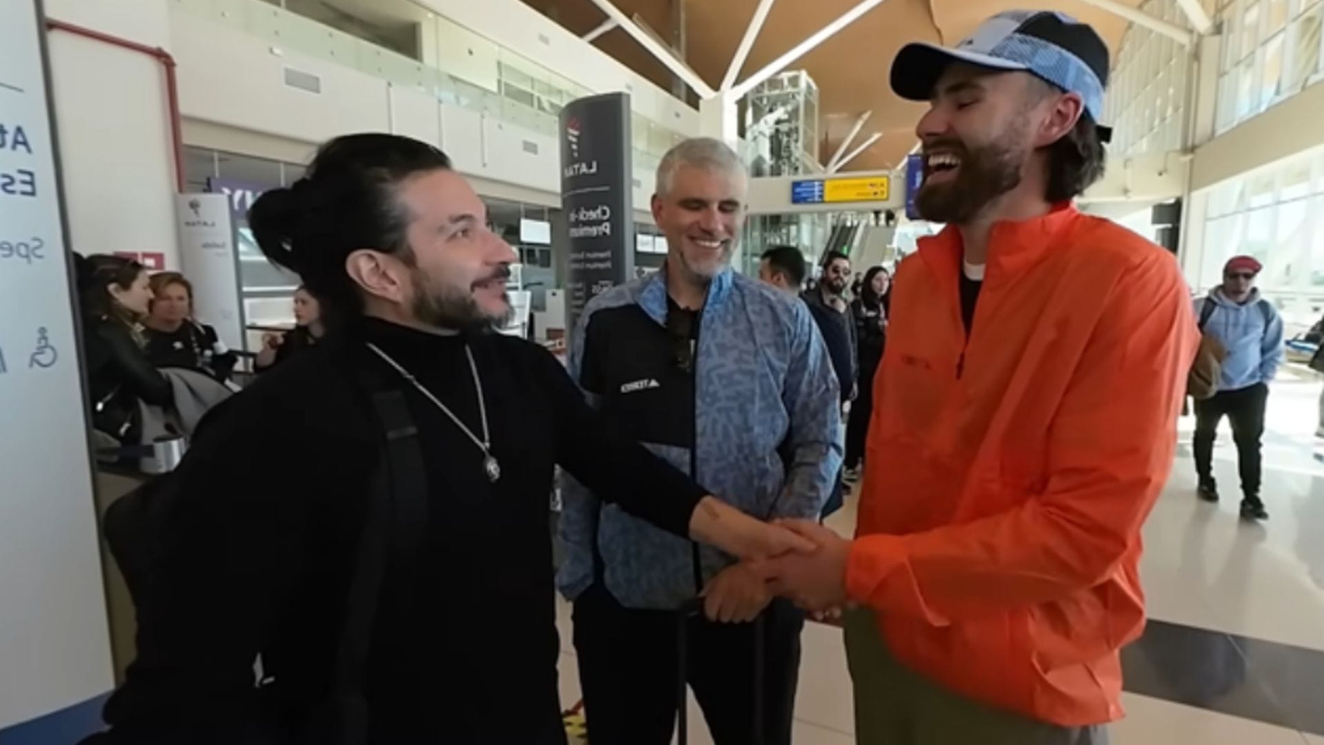 Alto Crossover en el aeropuerto de Calama: El hilarante encuentro entre Ben Brereton y Felipe Avello