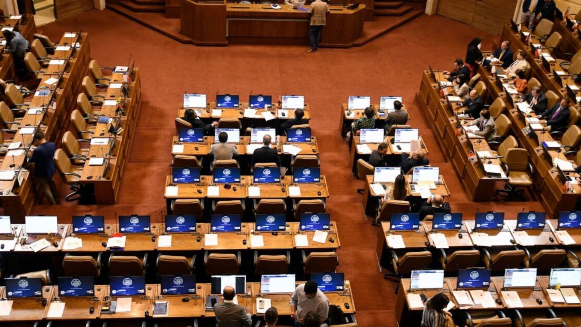 Por inconstitucionalidad: Diputados ingresan requerimiento al TC contra “ley de perdonazo” a Isapres