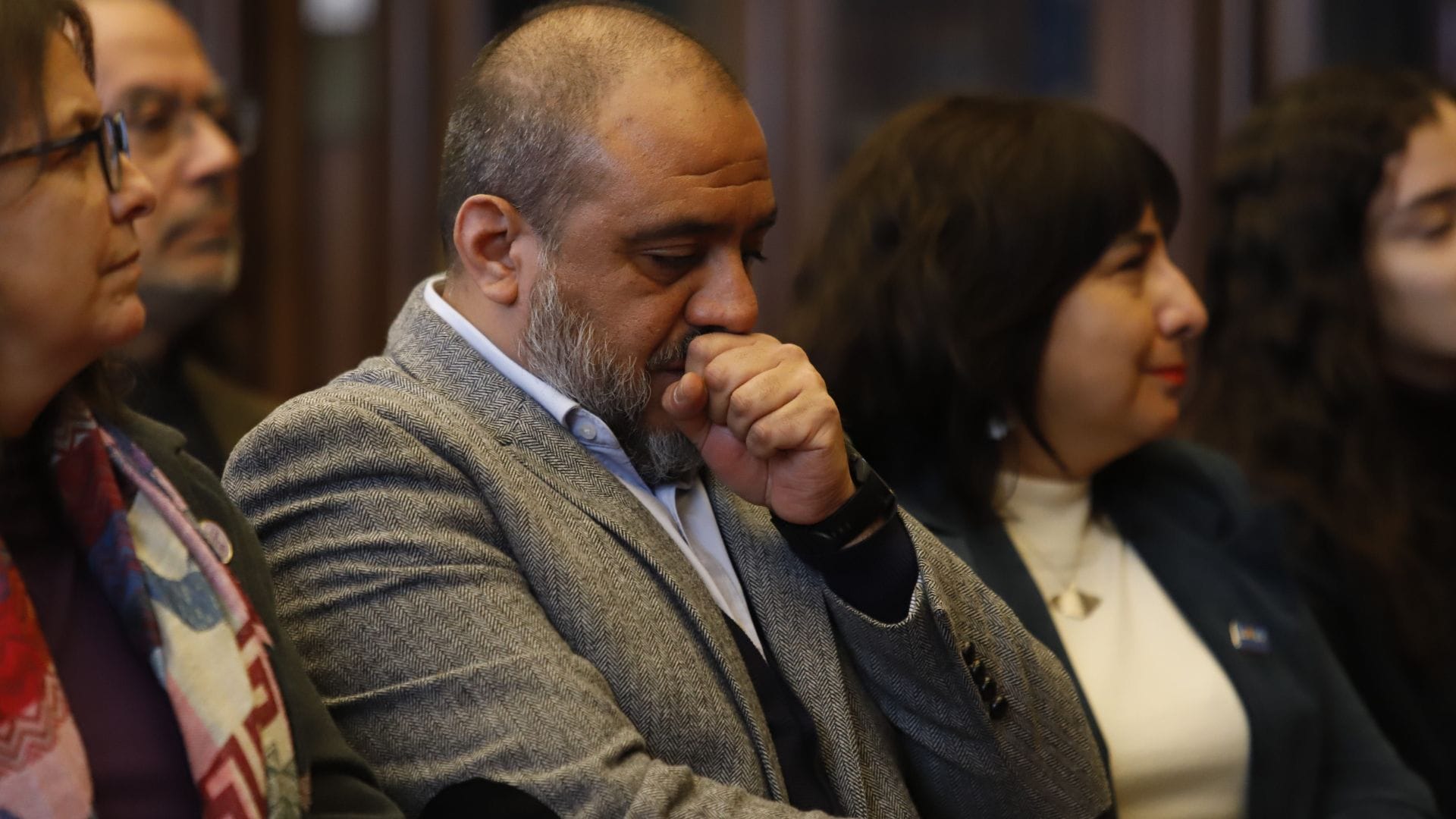 Ministro de Educación descartó adelantar vacaciones de invierno ante circulación virus respiratorios