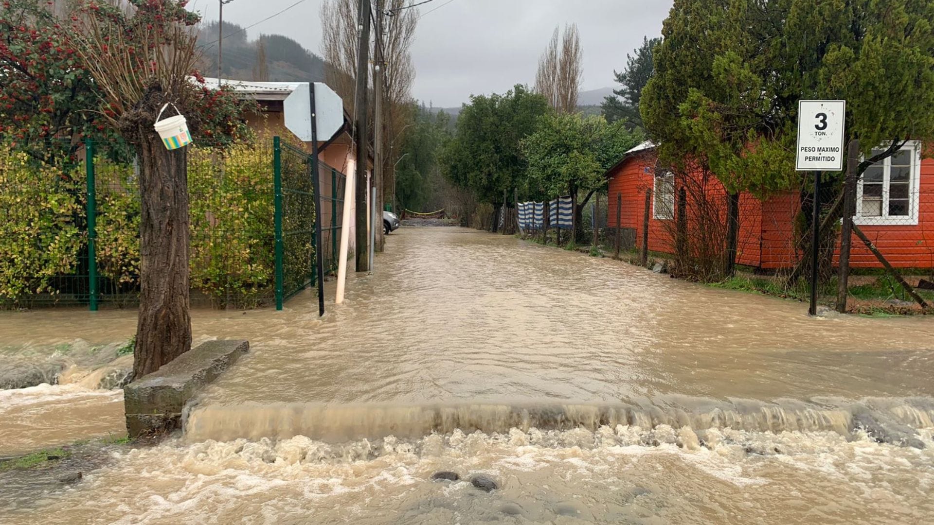 Posta rural de Tucapel resultó totalmente inundada tras paso del sistema frontal