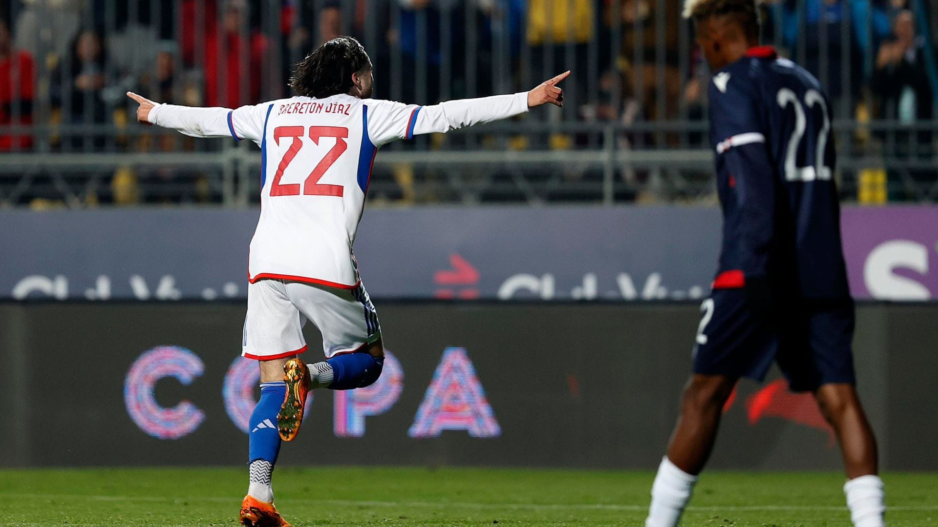 Ben Brereton fue pieza clave en la goleada de Chile ante República Dominicana