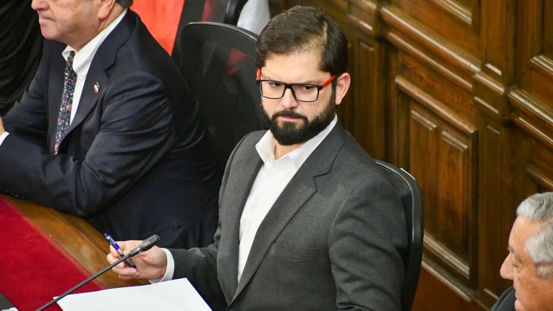 “Frente a ellos, el Estado no tiene fisuras y les va a caer el peso de la ley”: Presidente Boric tras ataques con explosivos
