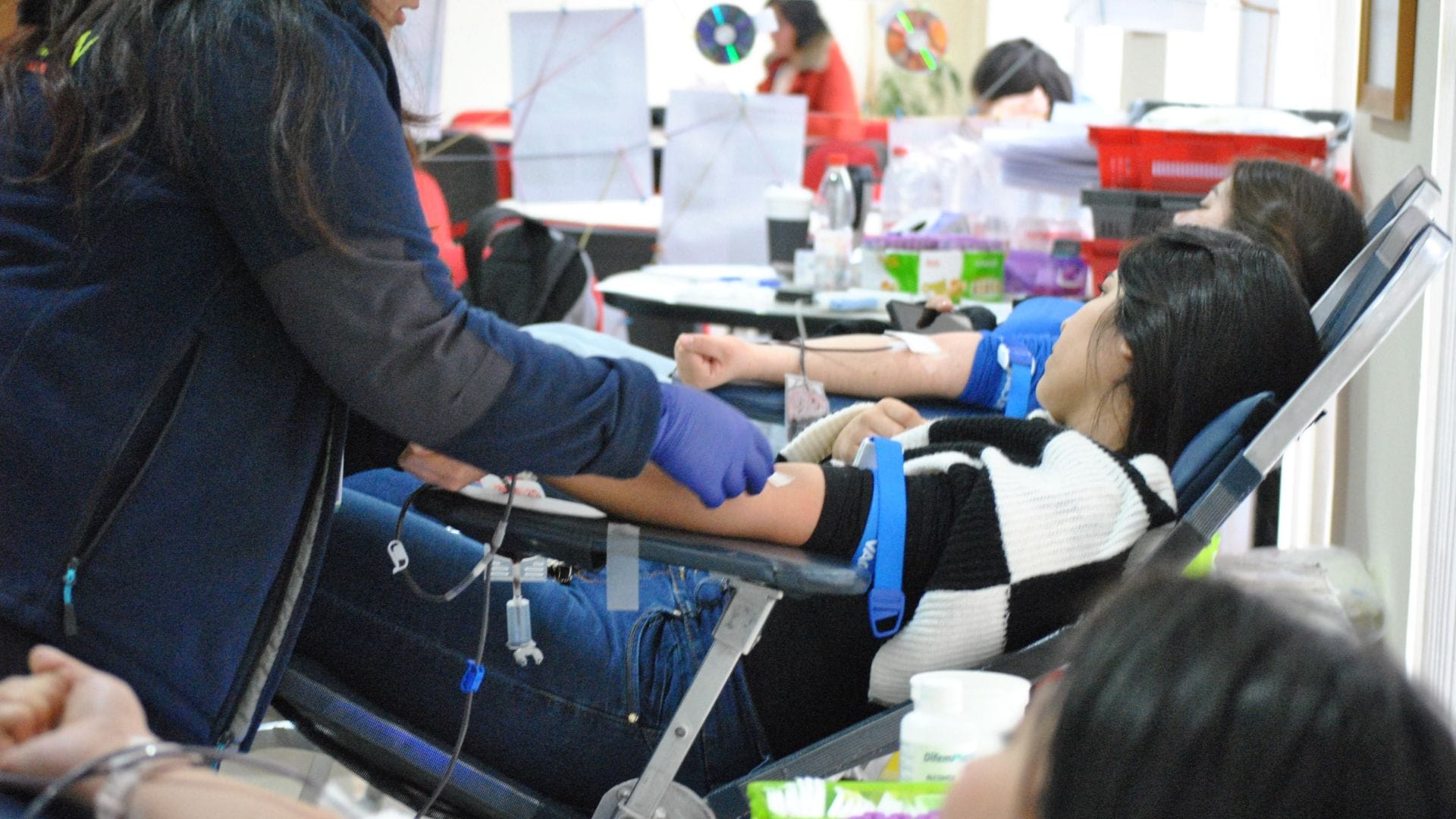 Colecta de sangre sumó 100 unidades de componentes para el Hospital Herminda Martín de Chillán