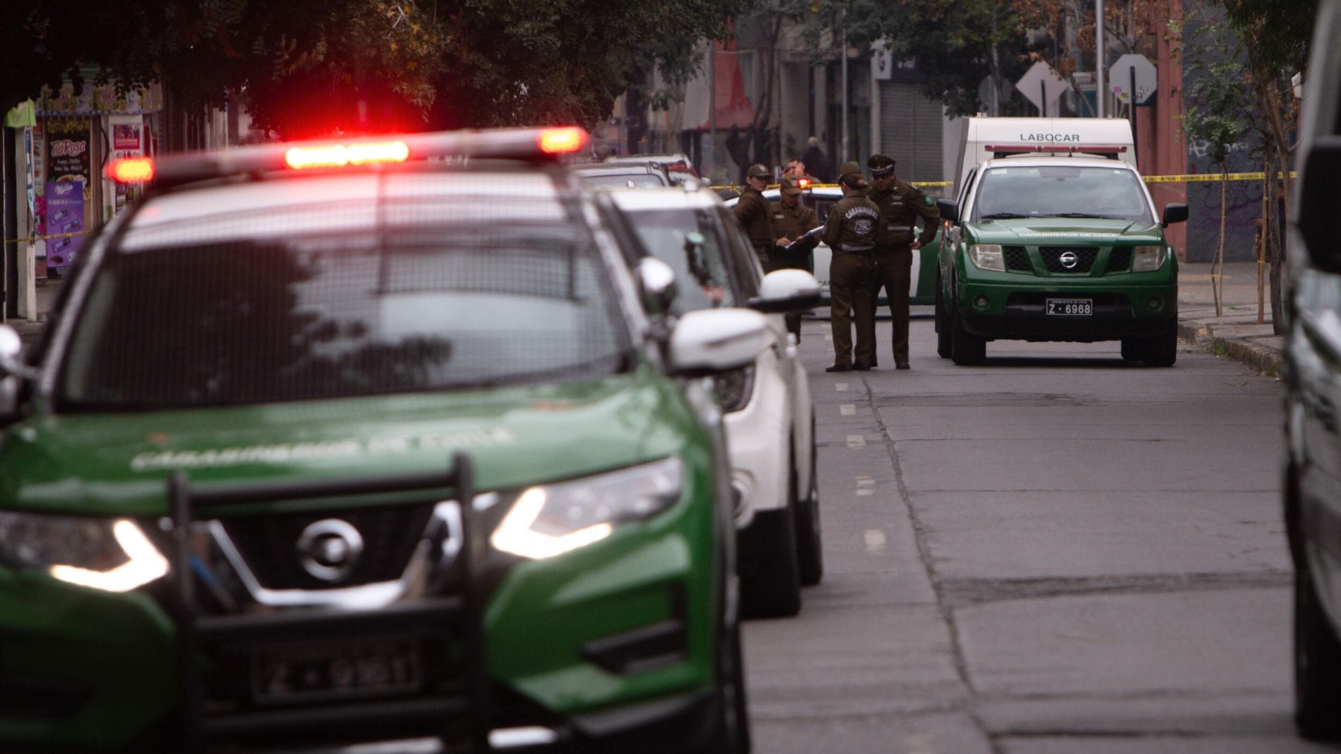 Robaron cerca de $5 millones: Persecución policial termina con dos sujetos detenidos por un asalto en La Granja