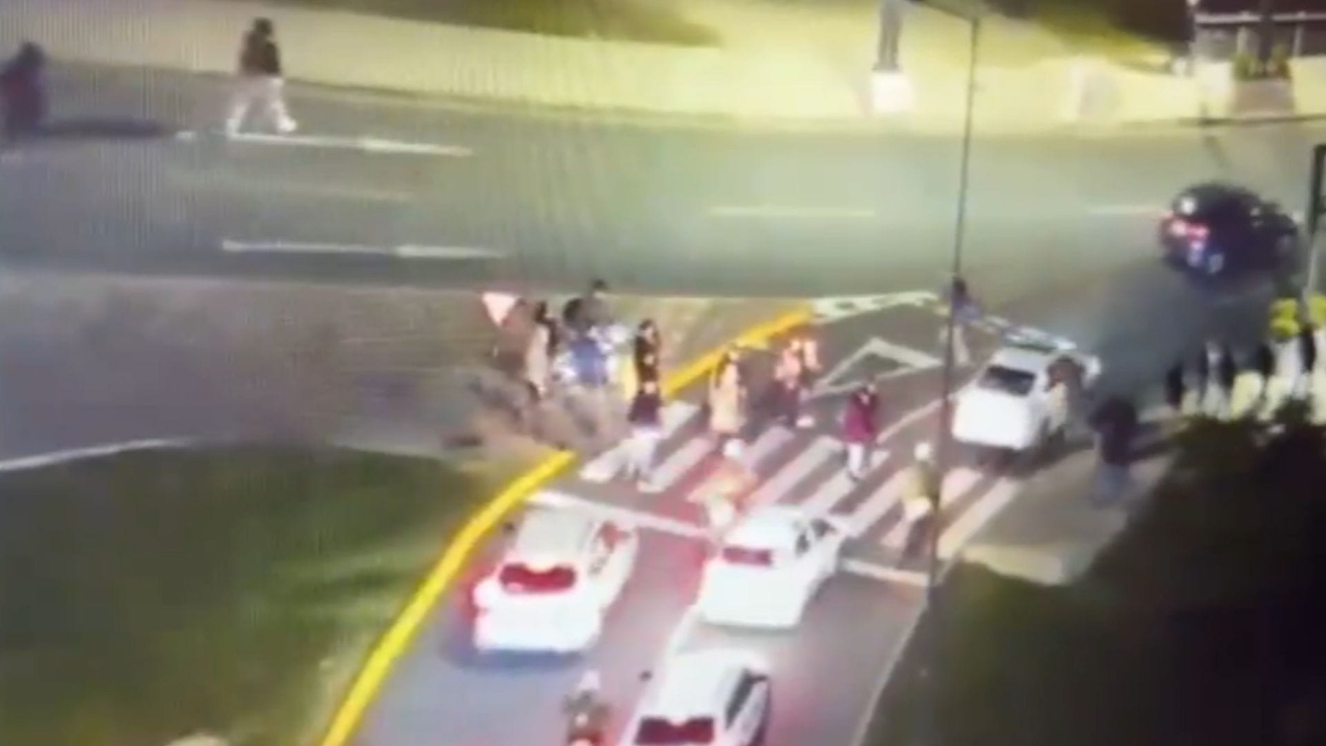 Control vehicular y persecución termina con un herido a bala, un carabinero atropellado y cuatro detenidos en Providencia