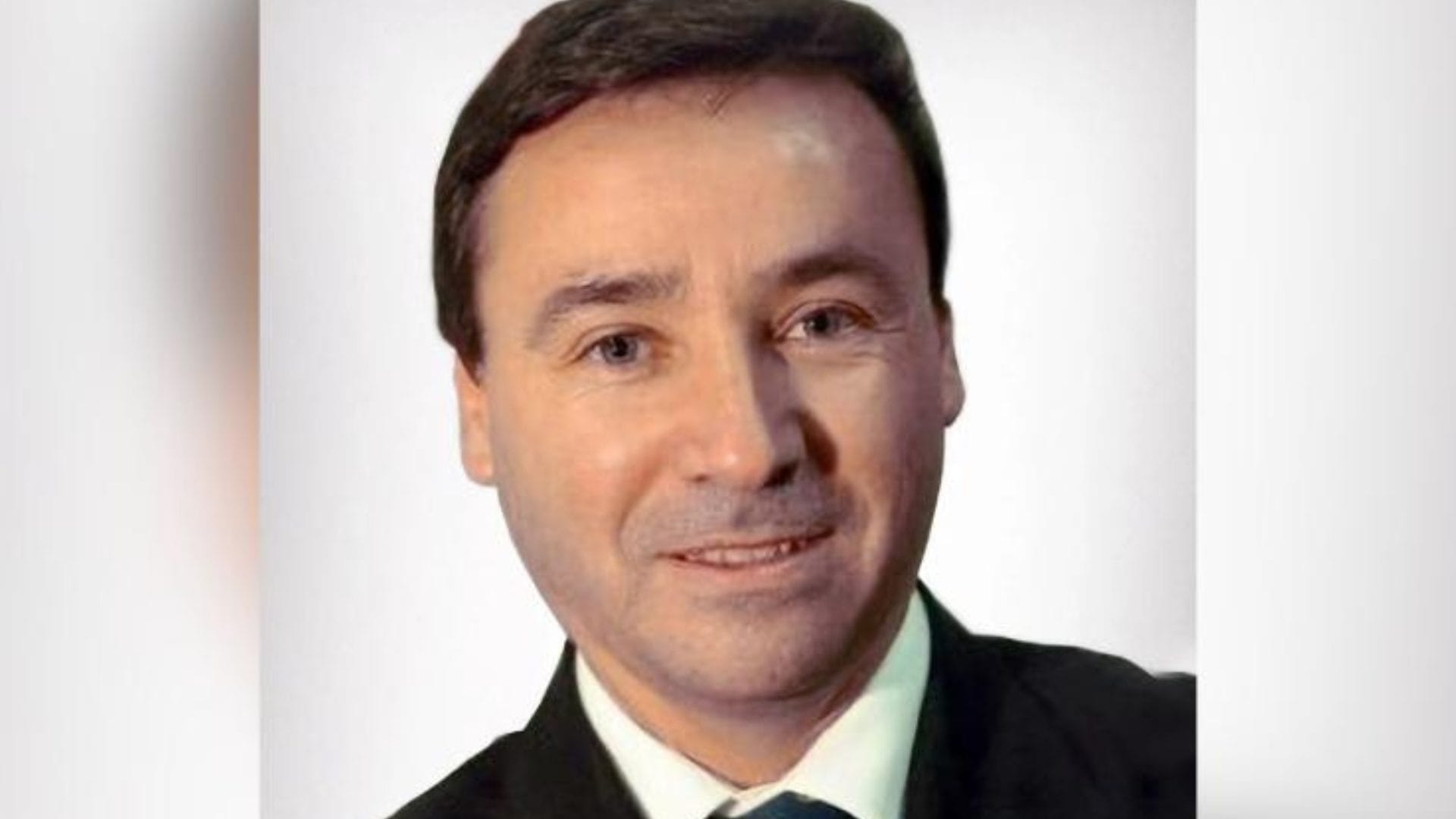 Detienen a ex jefe informático de La Moneda por almacenamiento de pornografía infantil