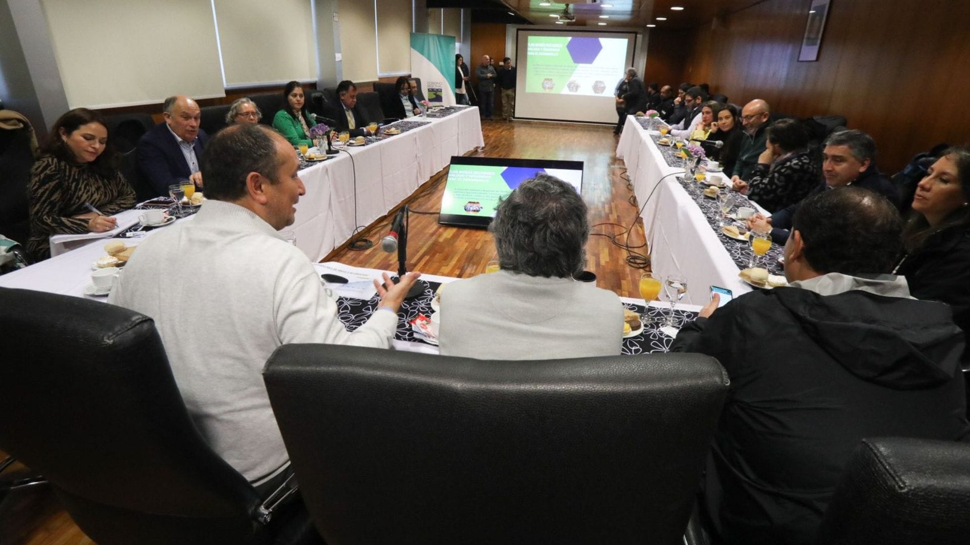 Pesca y Presupuesto: Los temas que se tomaron la reunión entre Díaz y los parlamentarios del Biobío