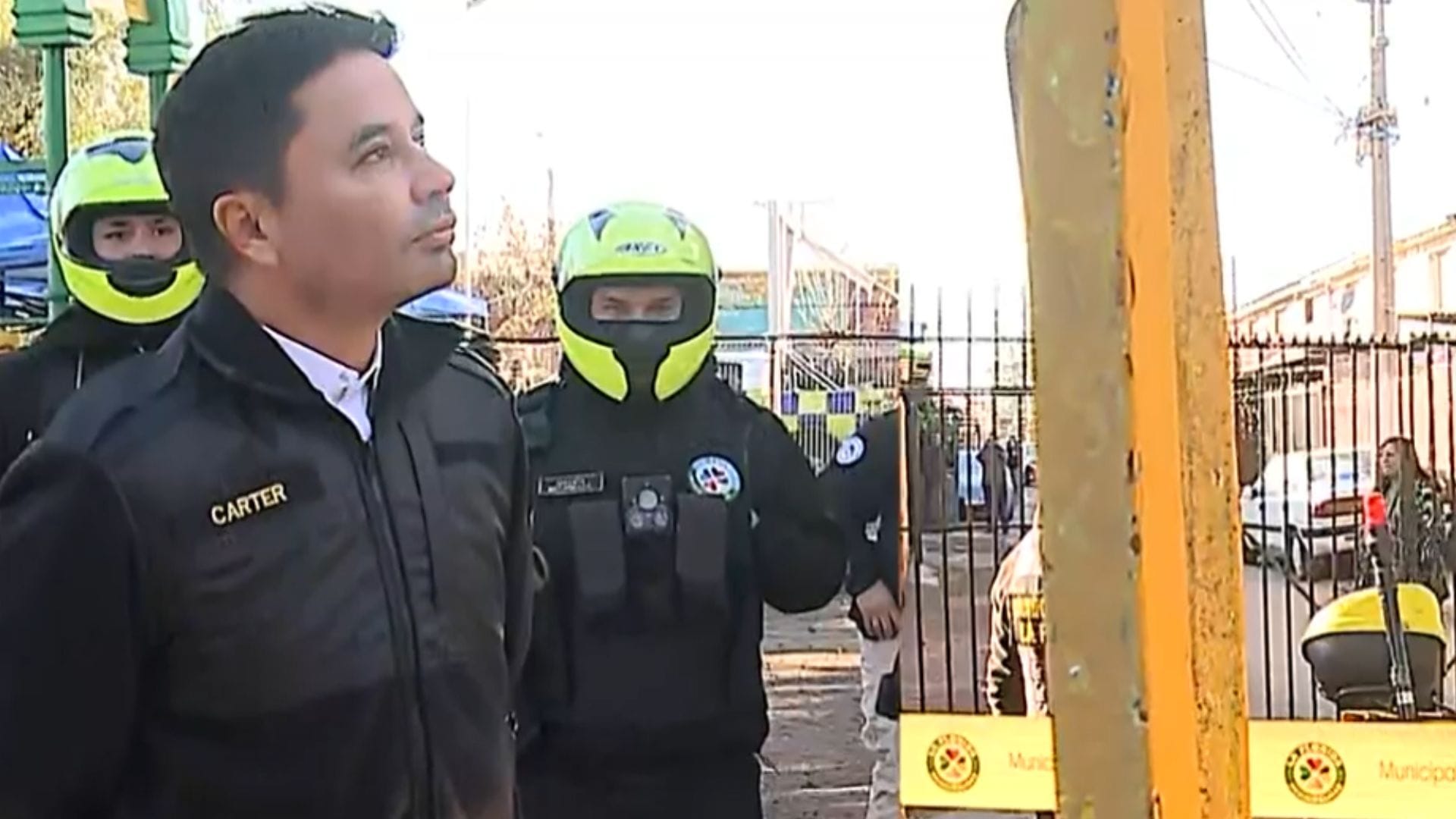 “Se pasó por…”: Vecina increpó en duros términos a Rodolfo Carter tras demolición de mausoleo narco