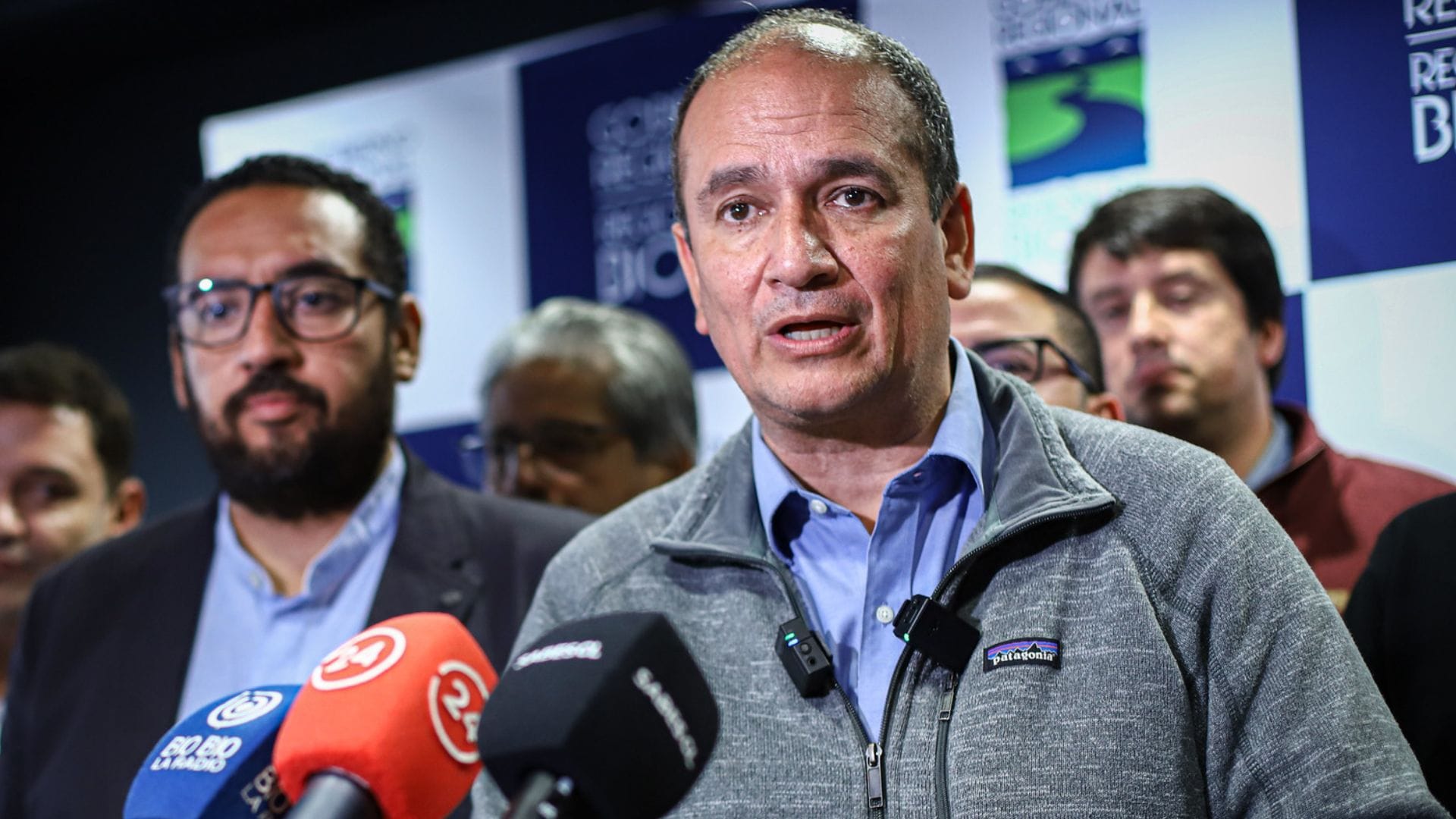 Gobernadores “suspenden” relaciones con La Moneda ante nulo cambio de reforma constitucional que modifica rol de delegados presidenciales