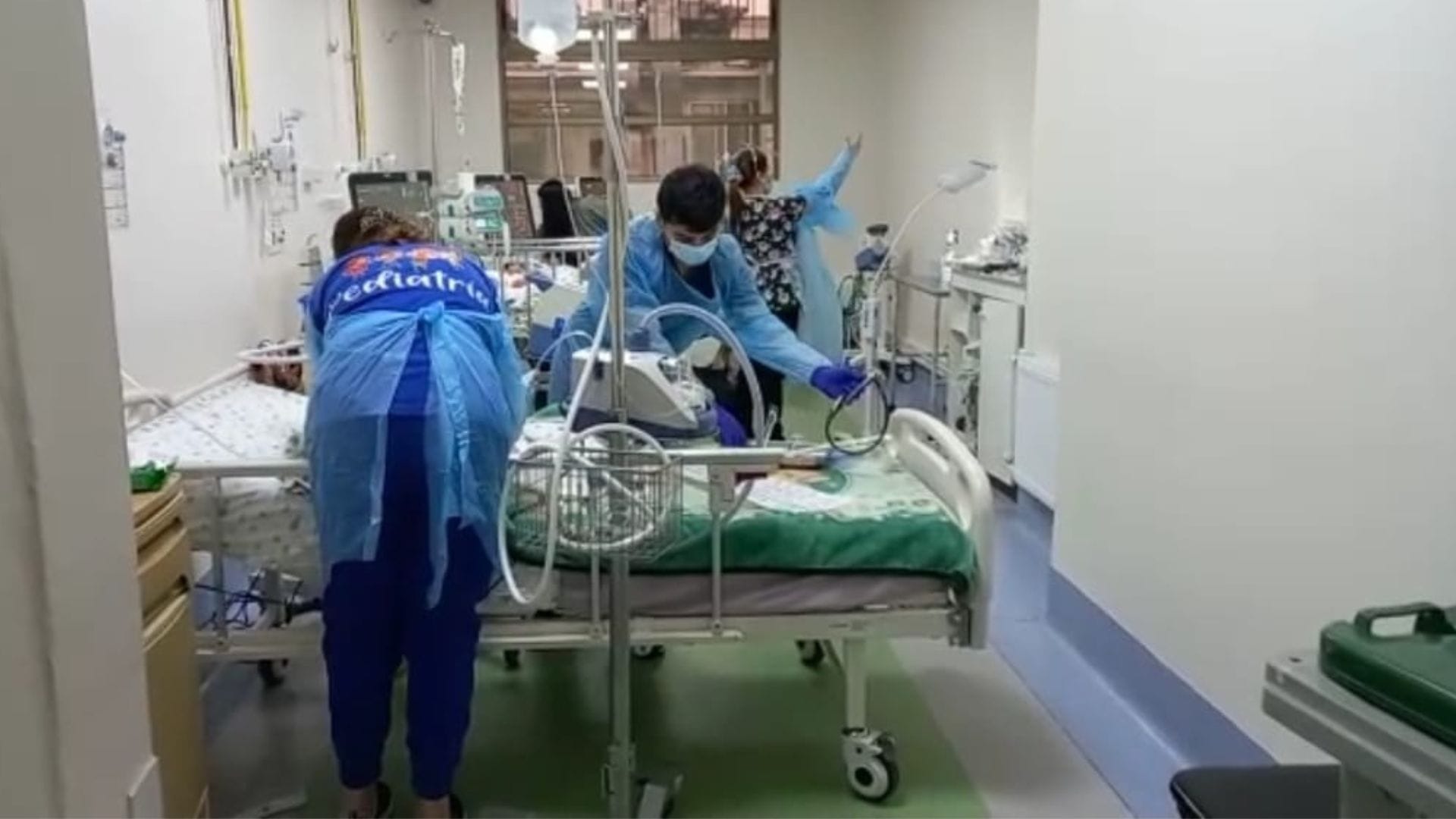 Sin camas UCI disponibles: Hospital Regional de Concepción advierte colapso por virus respiratorios